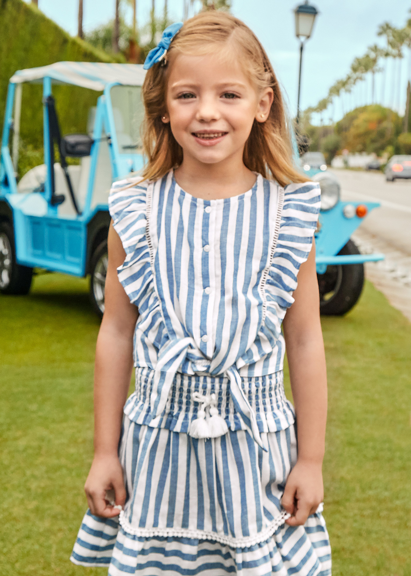 Blusa estampada sem mangas com babados para meninas