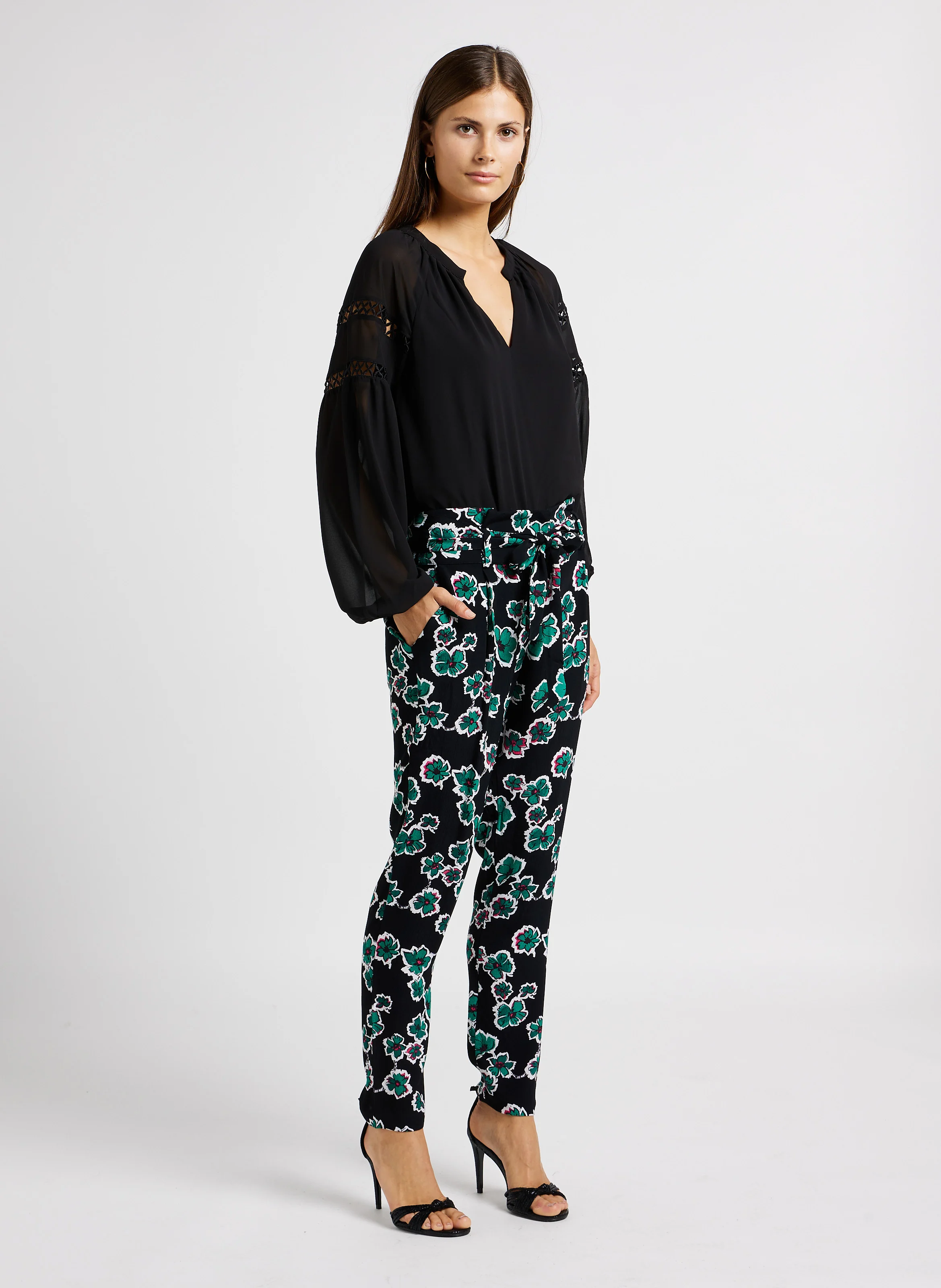 URA - Blouse col V manches longues | Noir