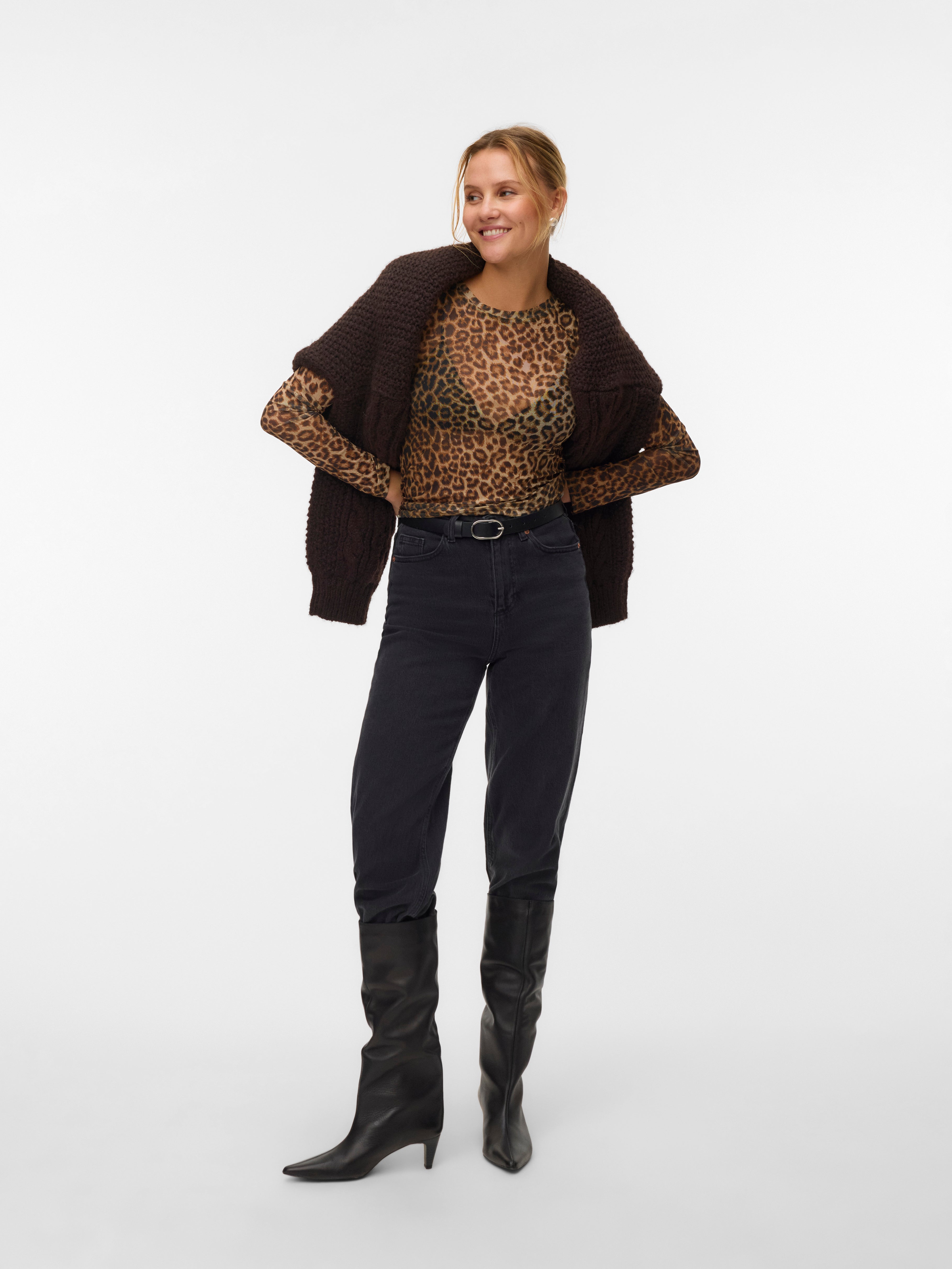 VMLOVA Top