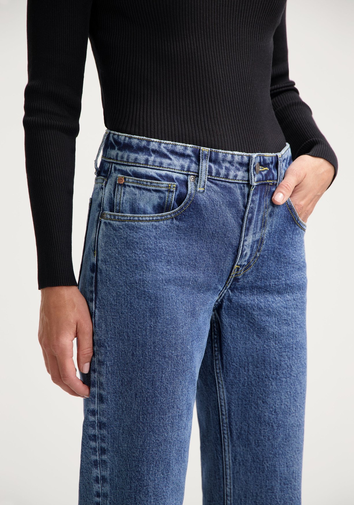 Mud Jeans Damenjeans Carry Mid Straight Stone Vintage