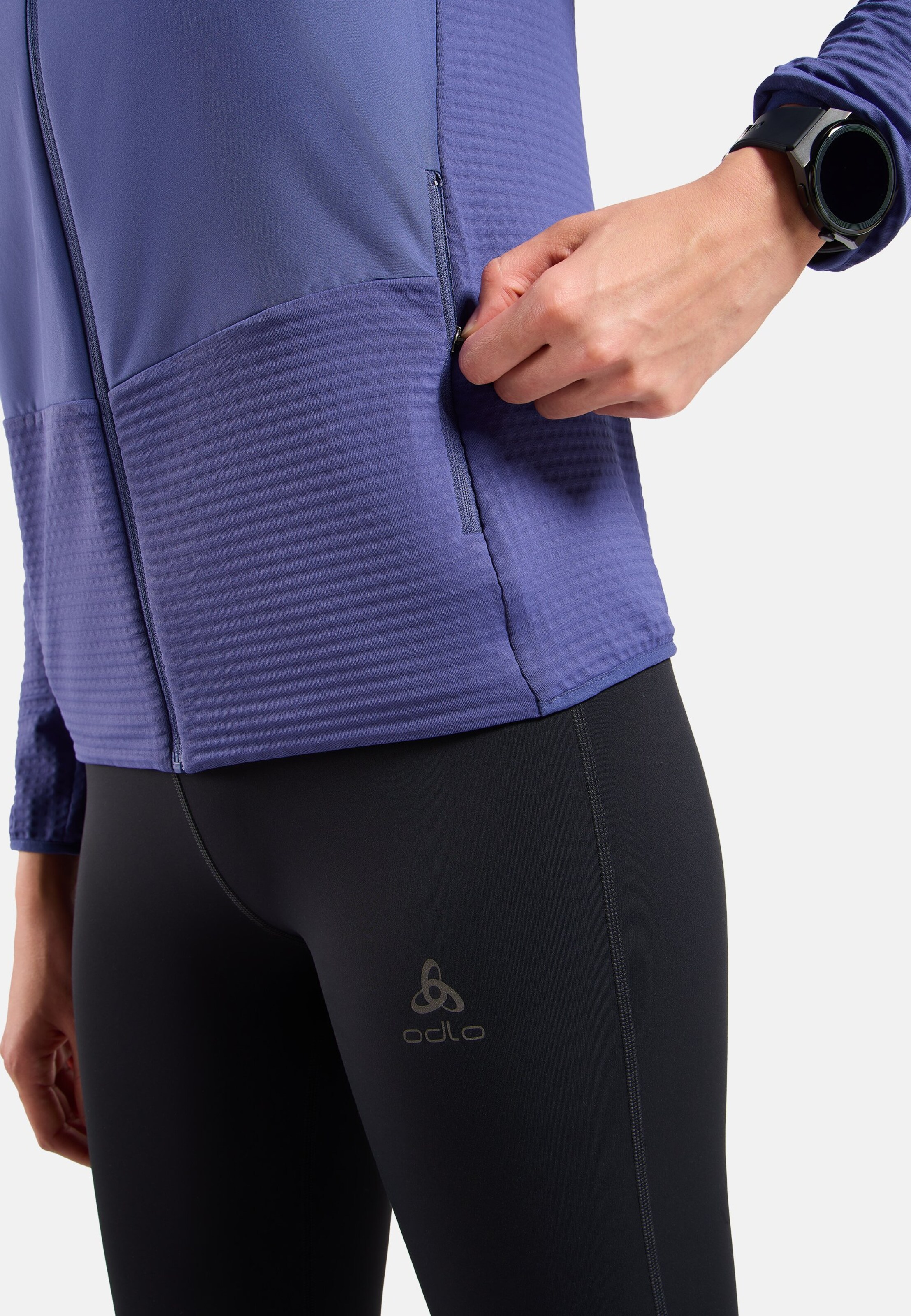 Essentials Insulator Hybrid-Laufjacke in Skipper Blue