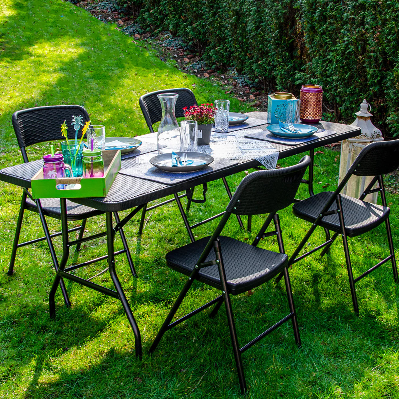 Gartenmöbel Set in Rattan Optik - 180 cm Tisch mit 4 Stühlen Sitzgruppe Klappbar