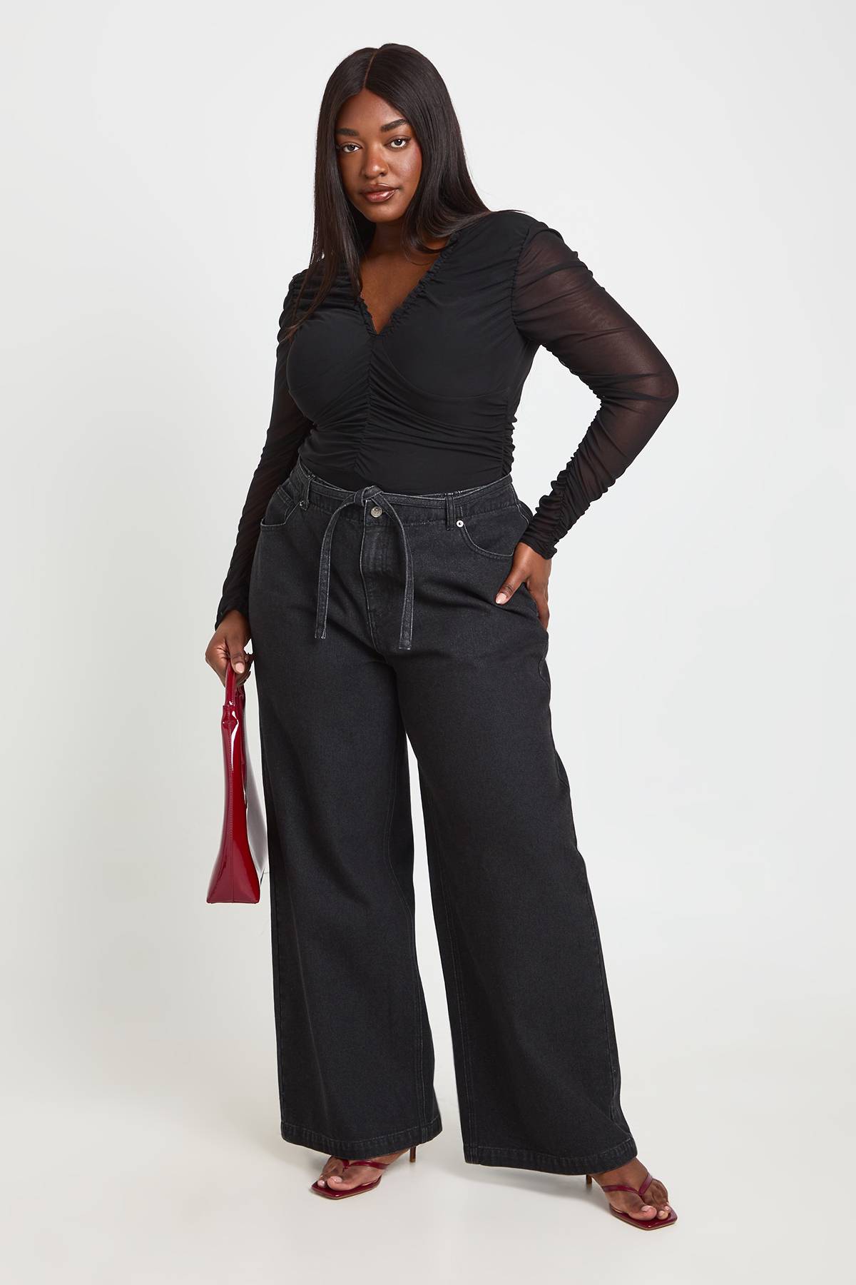 boohoo Body Grande Taille En Mesh À Col Froncé Et Manches Longues