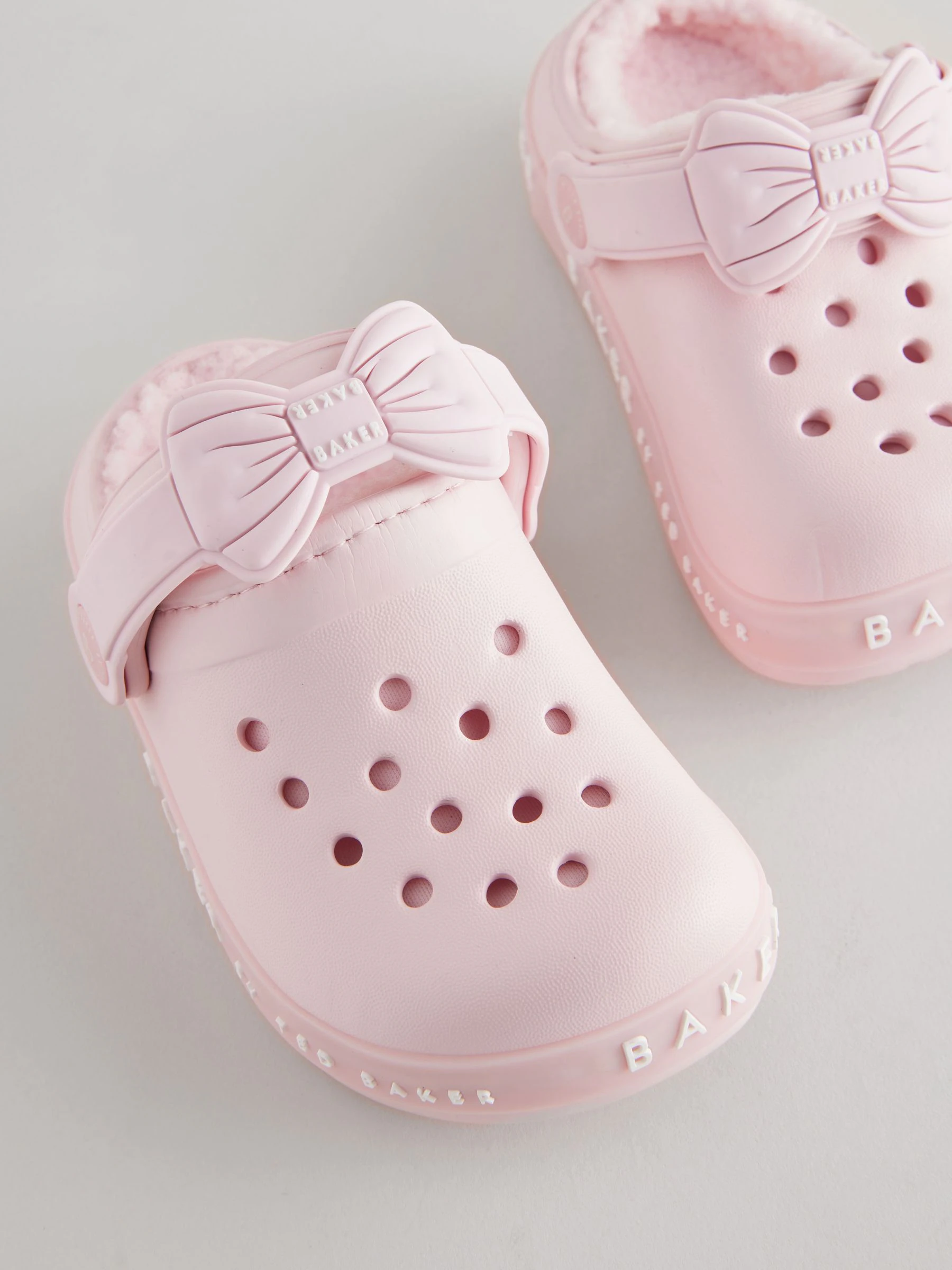 Roze - Baker by Ted Baker Girls Borg Lined Clog Slippers