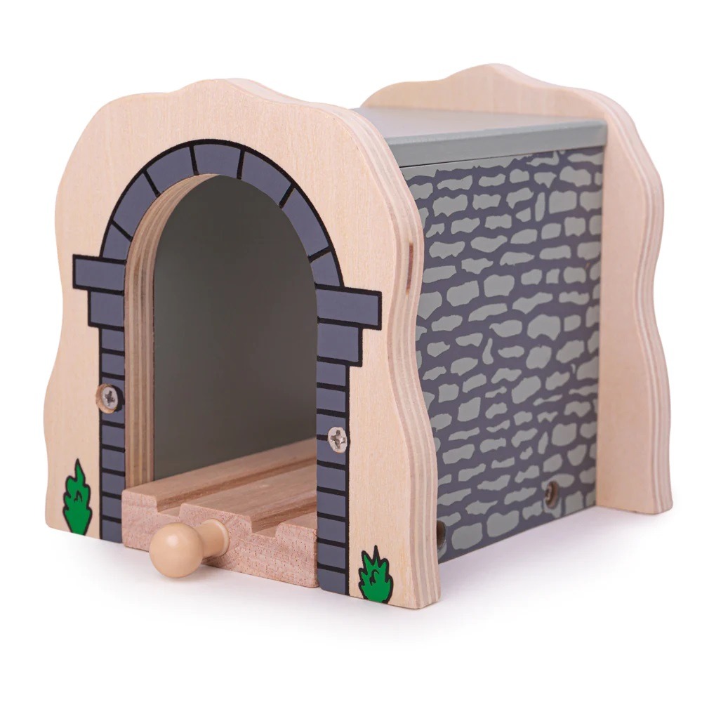 Tunnel de pierres grises en bois
