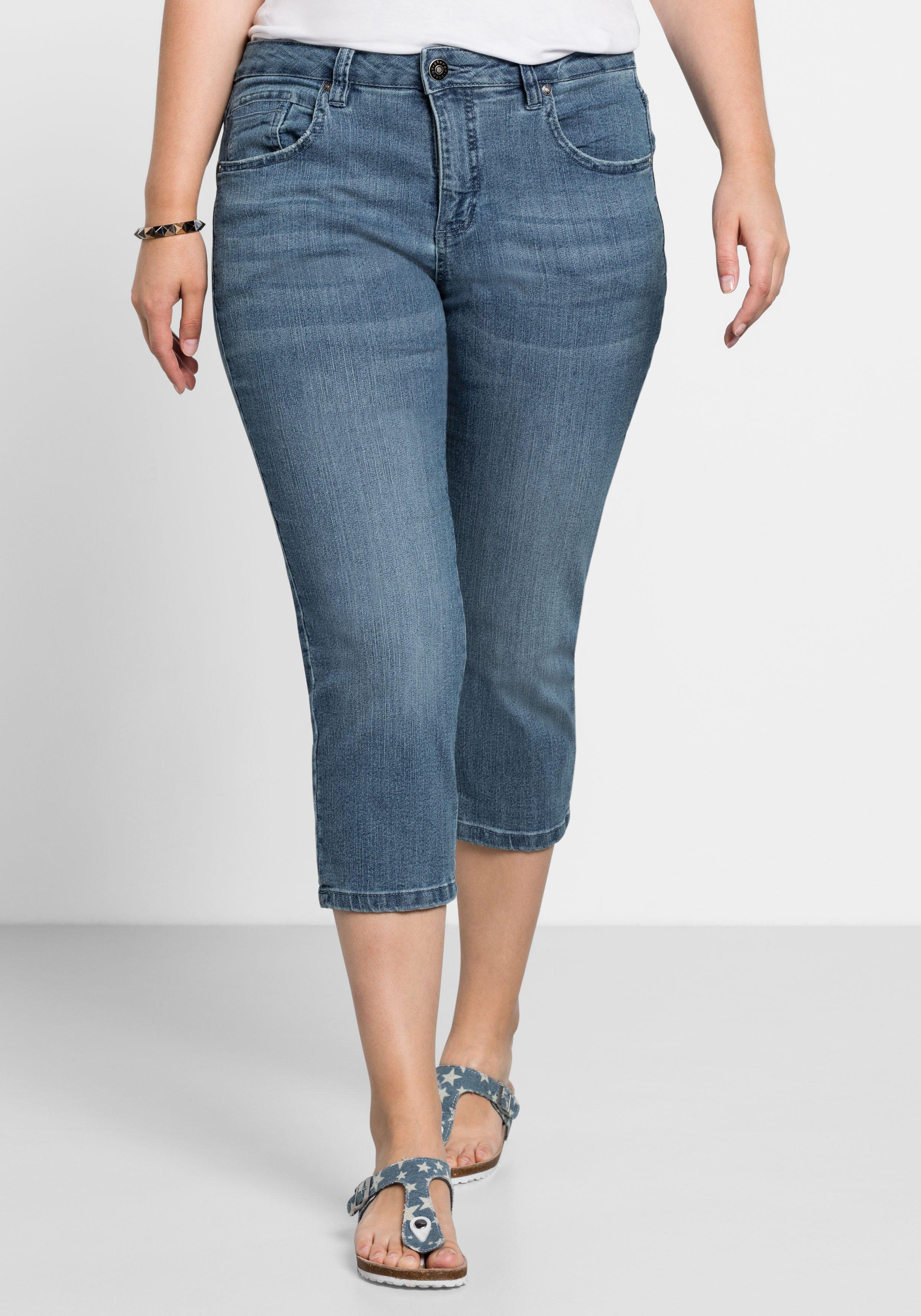 Caprijeans mit Used-Effekten