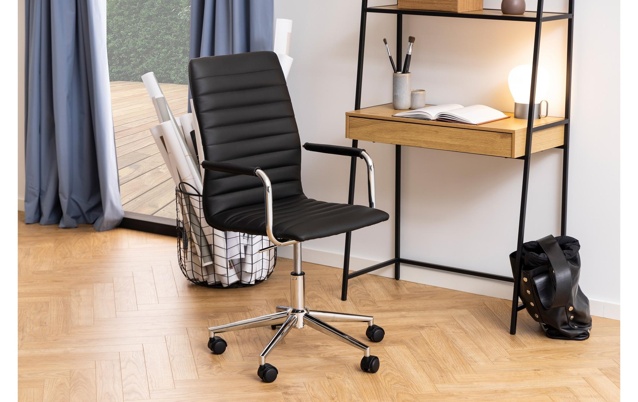 Bürostuhl Winslow, mit Polsterrücken und Armlehnen, Schwarz<br>Schreibtischstuhl im Leder look