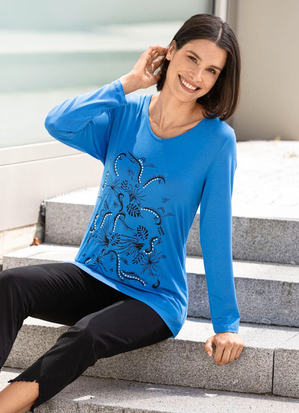 Shirt mit dekorativem Kontrast-Druck in 2 Farben