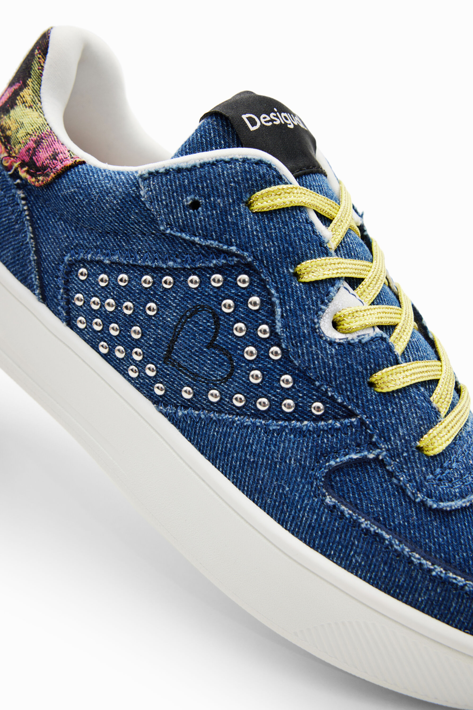 Tênis plataforma em jeans com coração