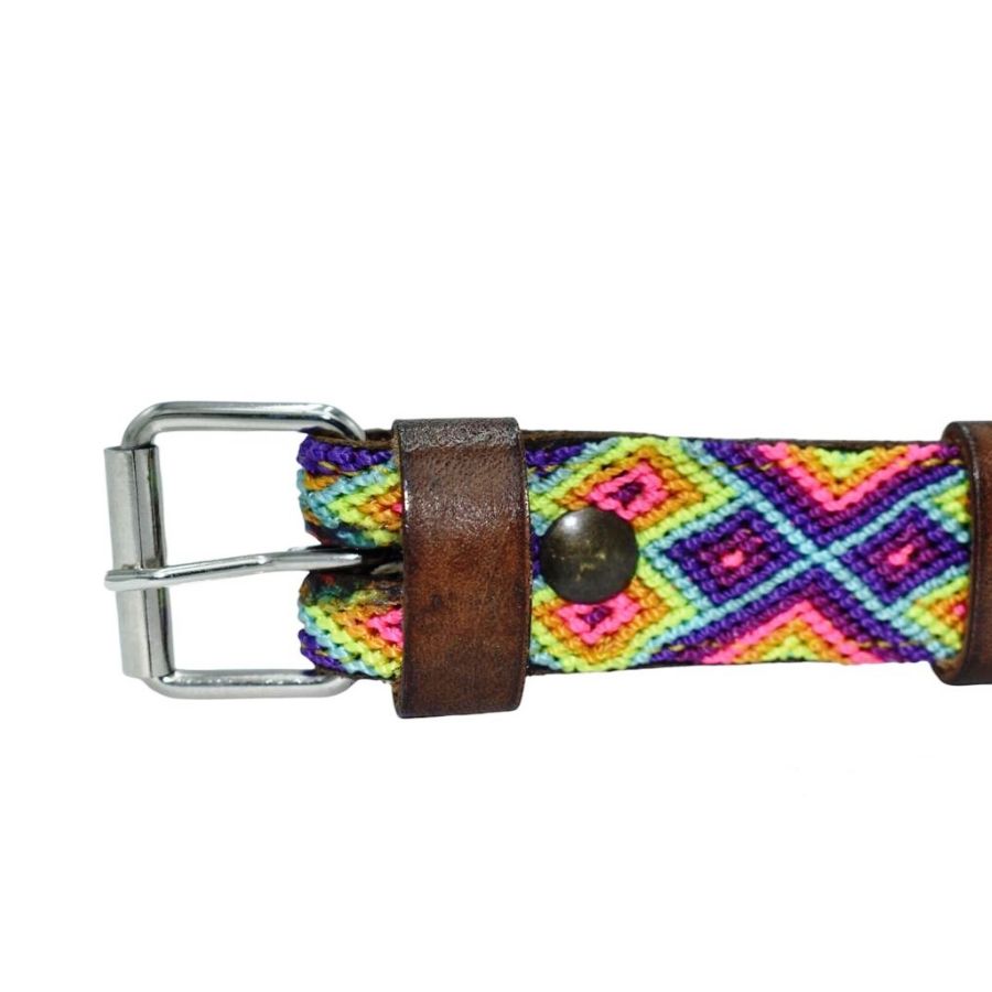 Coleira de couro artesanal para cães, tamanho M.
