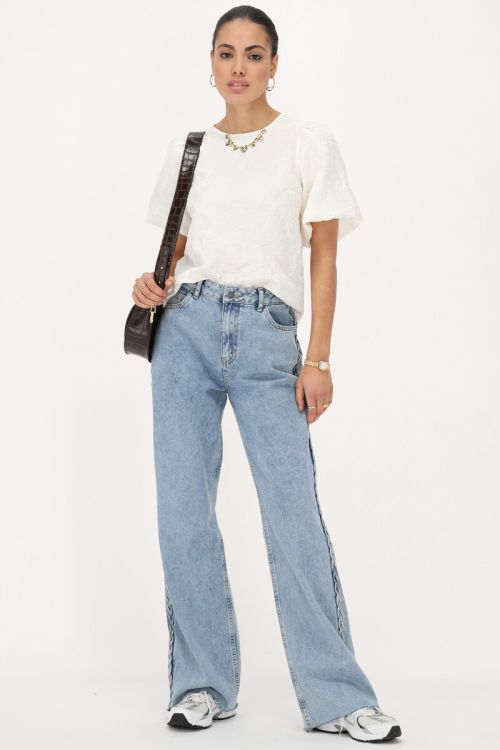 Witte jacquard top met pofmouwen