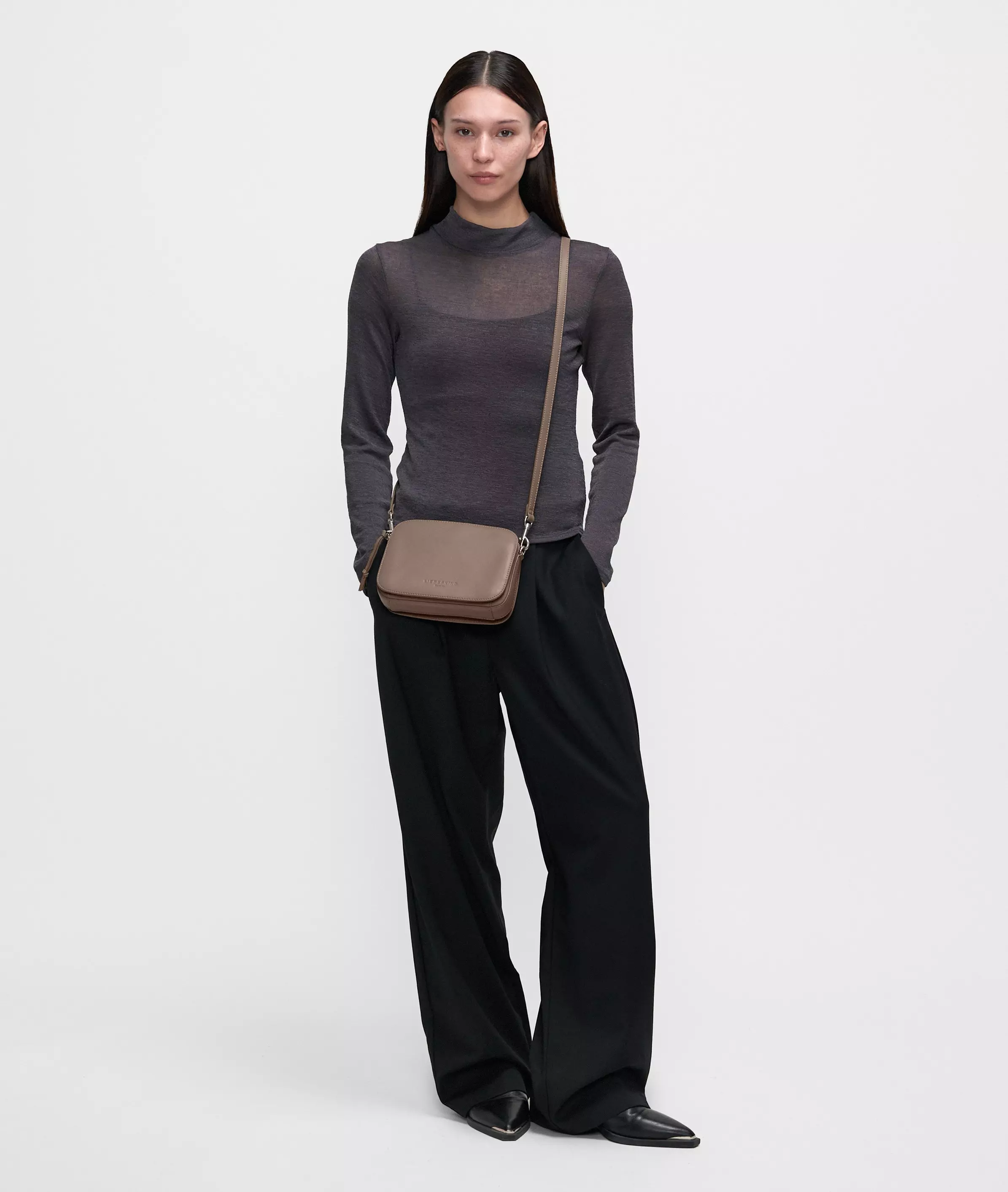 Luka Crossbody S Handy leather crossbody bag