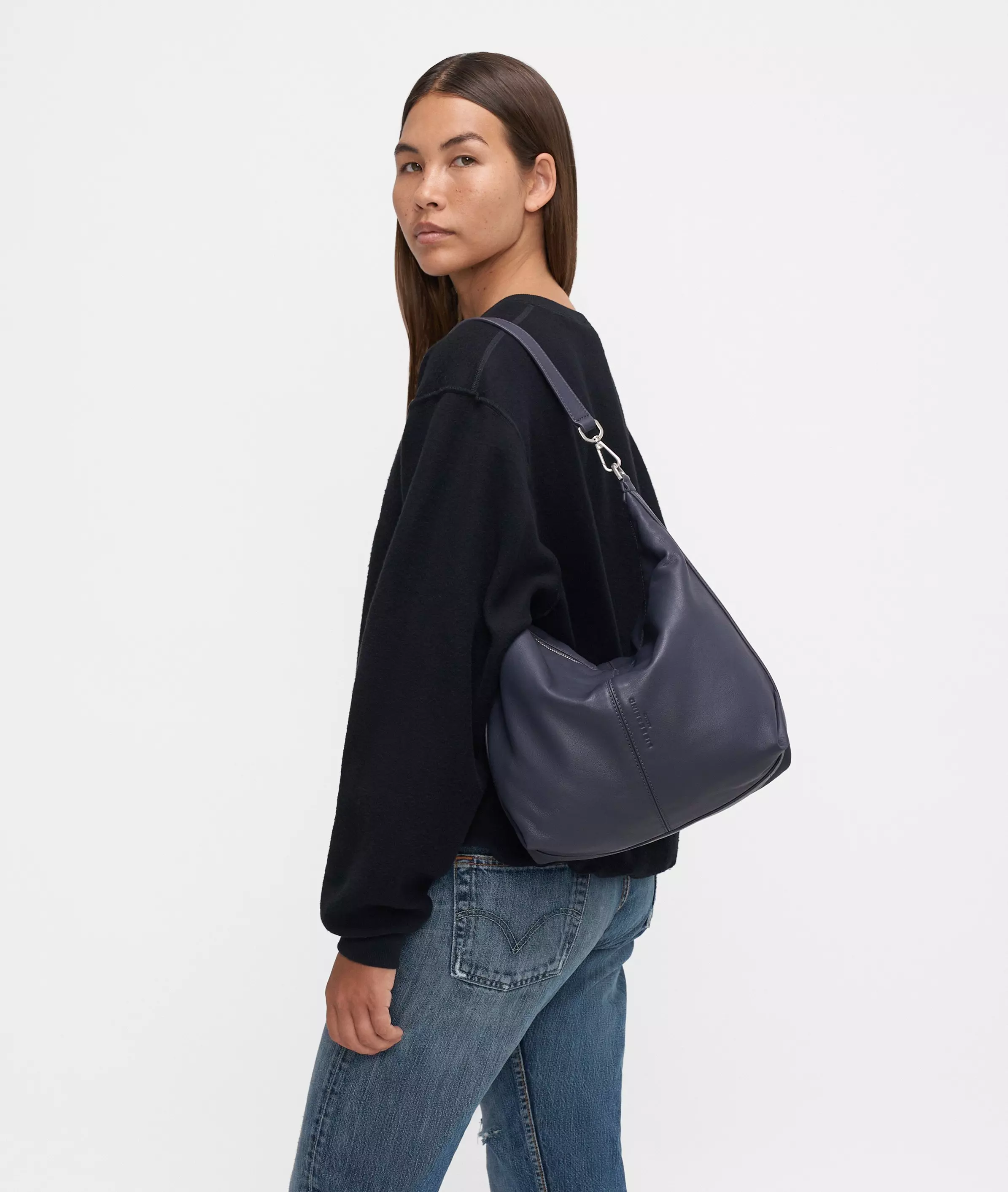 Paris Hobo M Spacious leather hobo bag