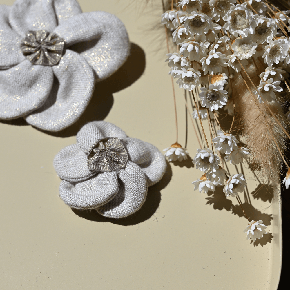 Mini Barrette Pétales De Fleur Lin Pailleté