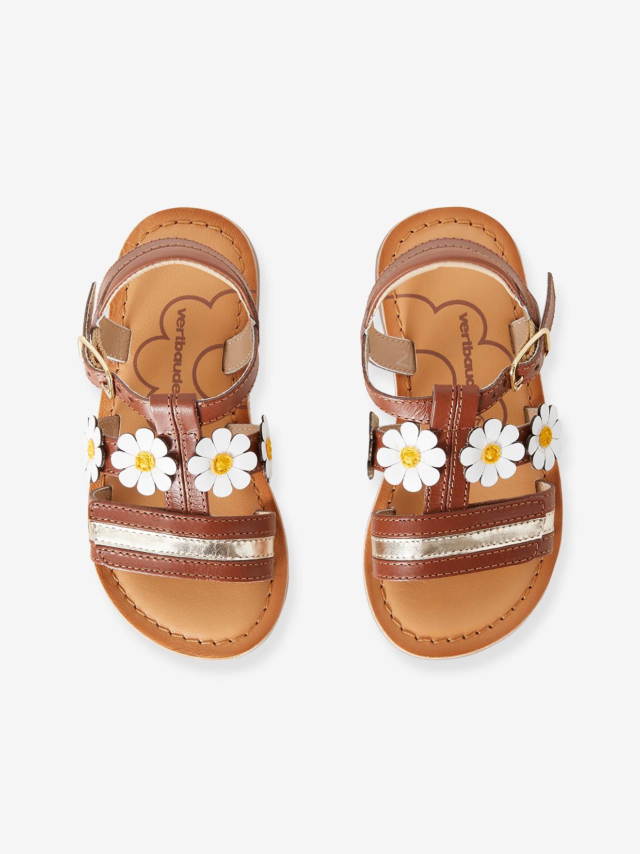 Sandálias de couro para meninas, modelo especial com design diferenciado, cor marrom claro lisas com estampas.