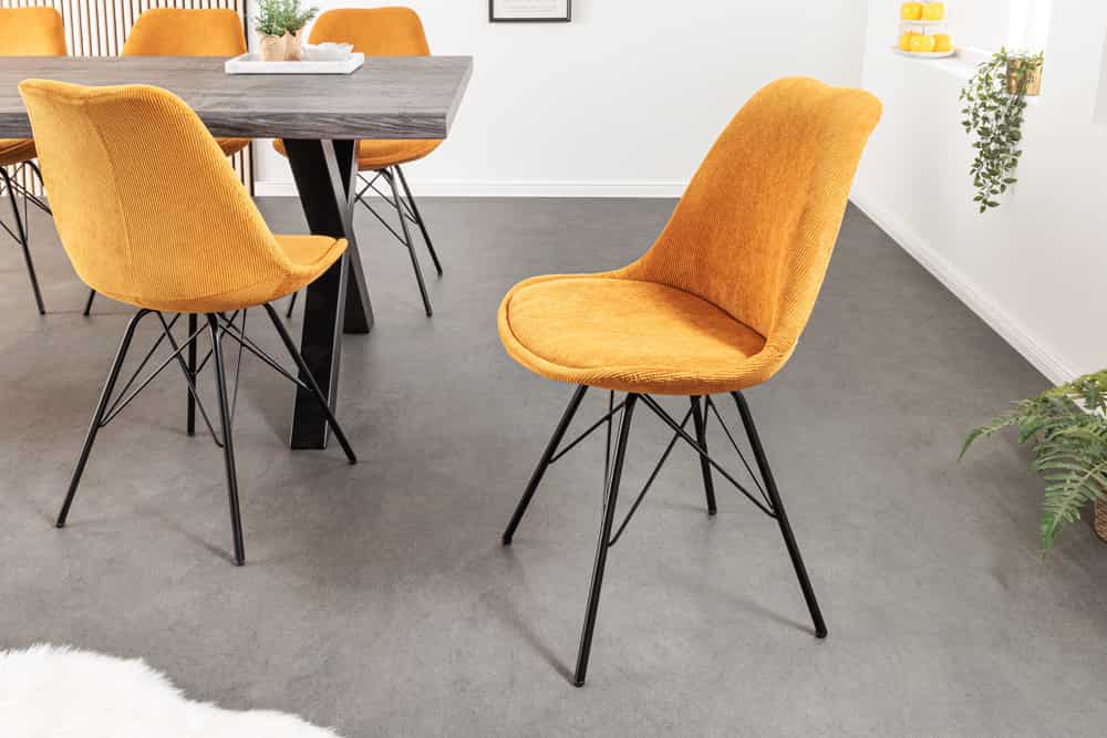 Design Stuhl SCANDINAVIA MEISTERSTÜCK senfgelb Cord schwarze Metallbeine