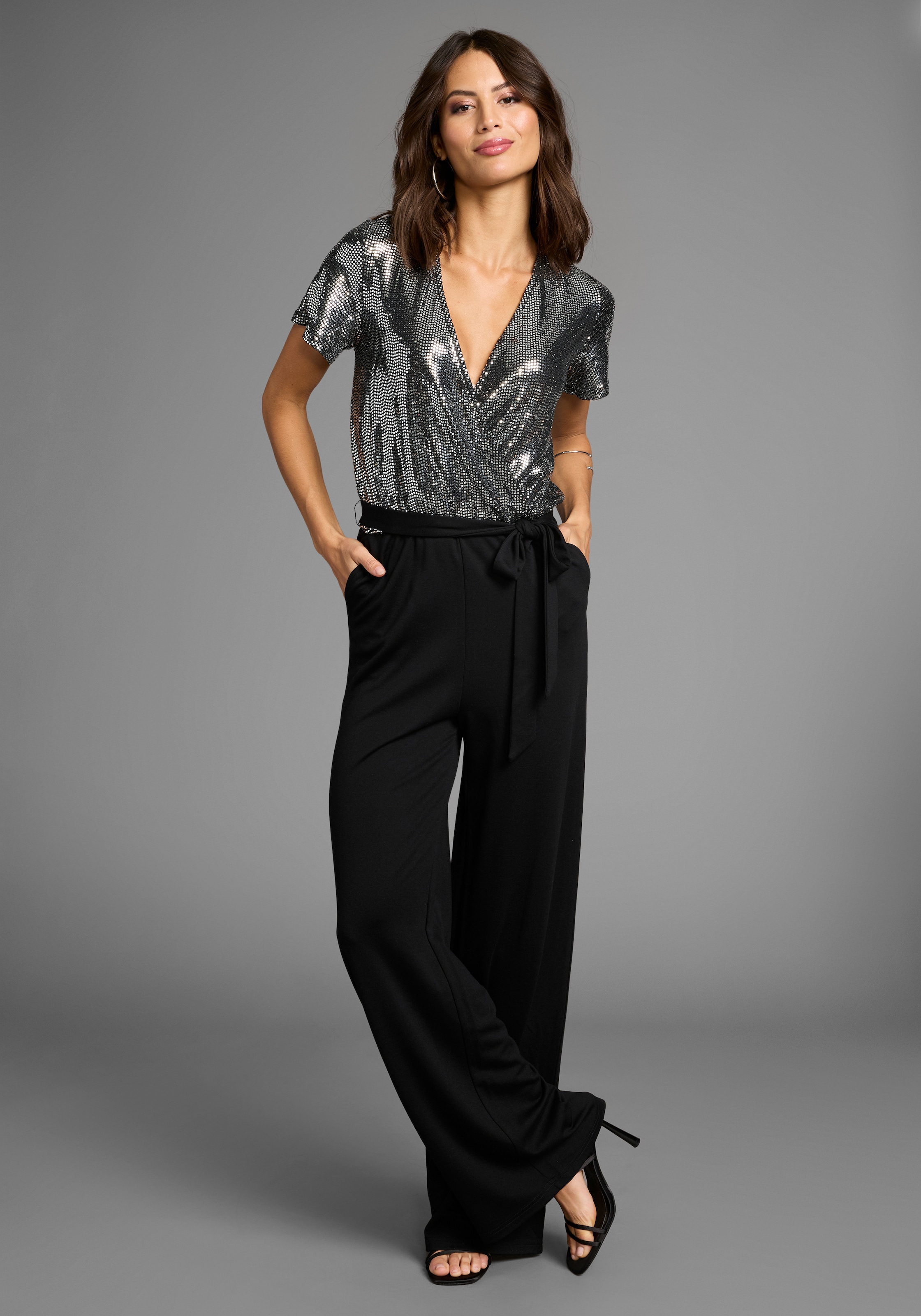 Laura Scott Jumpsuit , mit Glitzereffekten und Gürtel