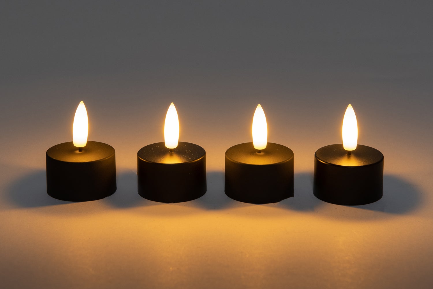 Anna's Collection LED waxinelicht zwart D 3,8 H 5 cm 4 stuks