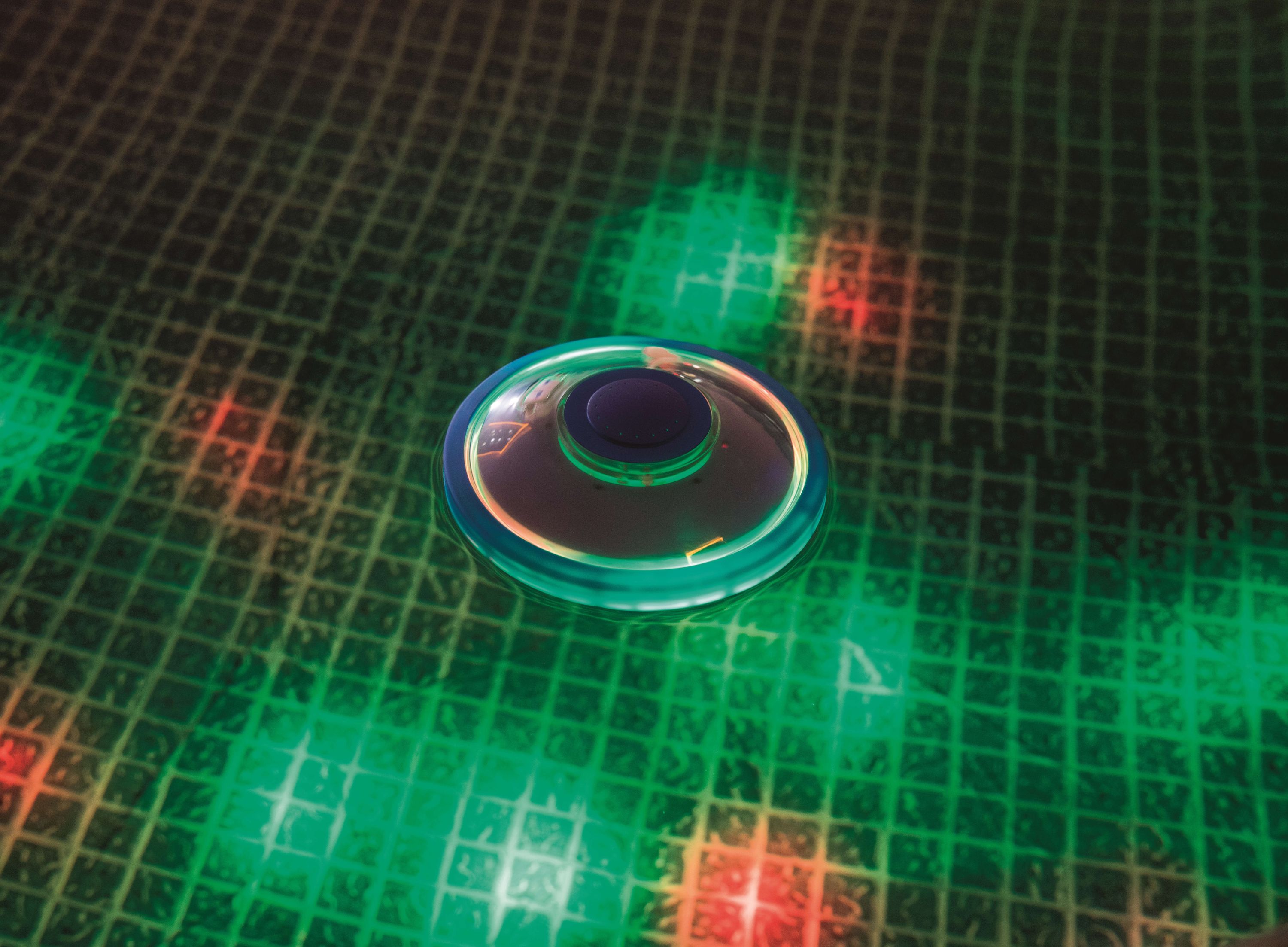 LED Pool Beleuchtung mit Fontäne schwimmend