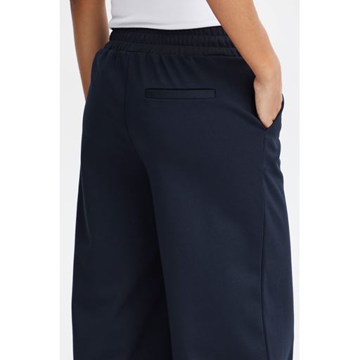 Ichi Kate Bukser, Total Eclipse, XL