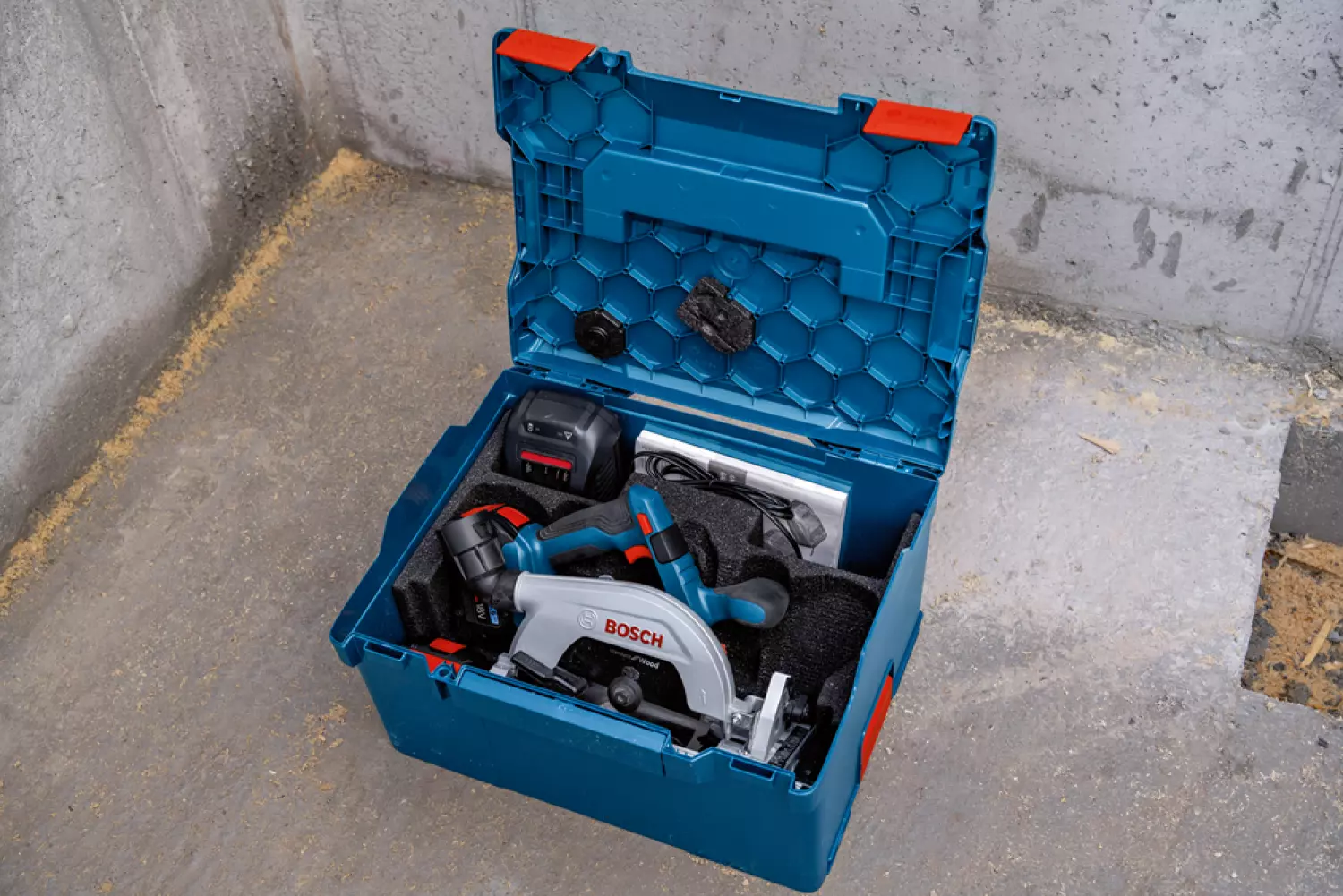 Bosch GKS 18V-57-2 18V Li-ion Accu cirkelzaag body in L-Boxx - 165 mm
