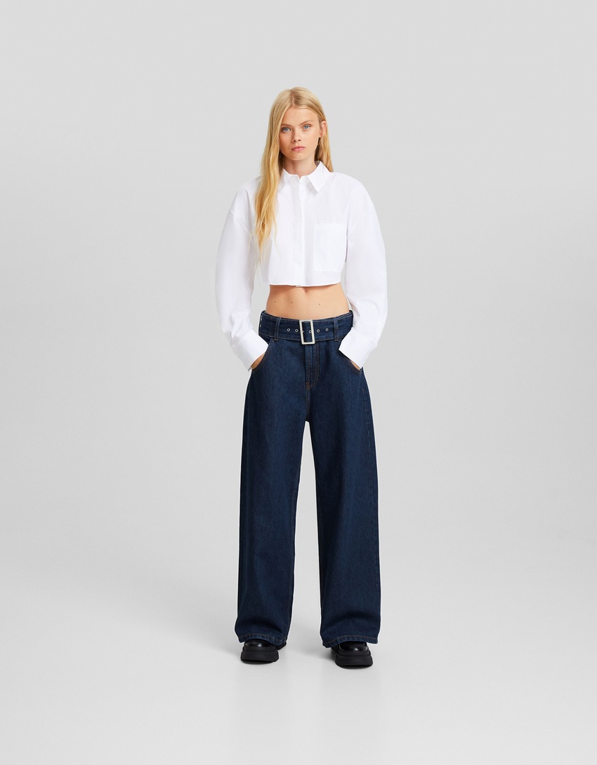 Calça jeans de perna extra larga com cinto