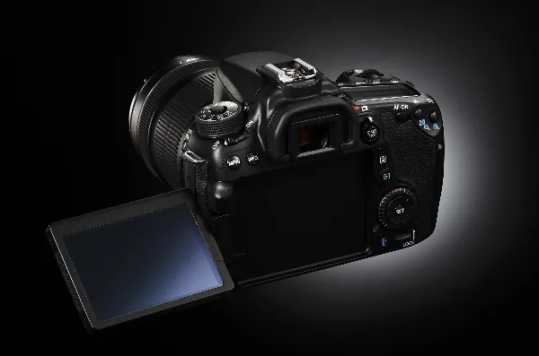 Canon EOS 70D - Digitalkamera - SLR - 20.2 MP - APS-C - 1080p - 3x optisk zoom EF-S 18-55 mm IS STM objektiv - Wireless LAN