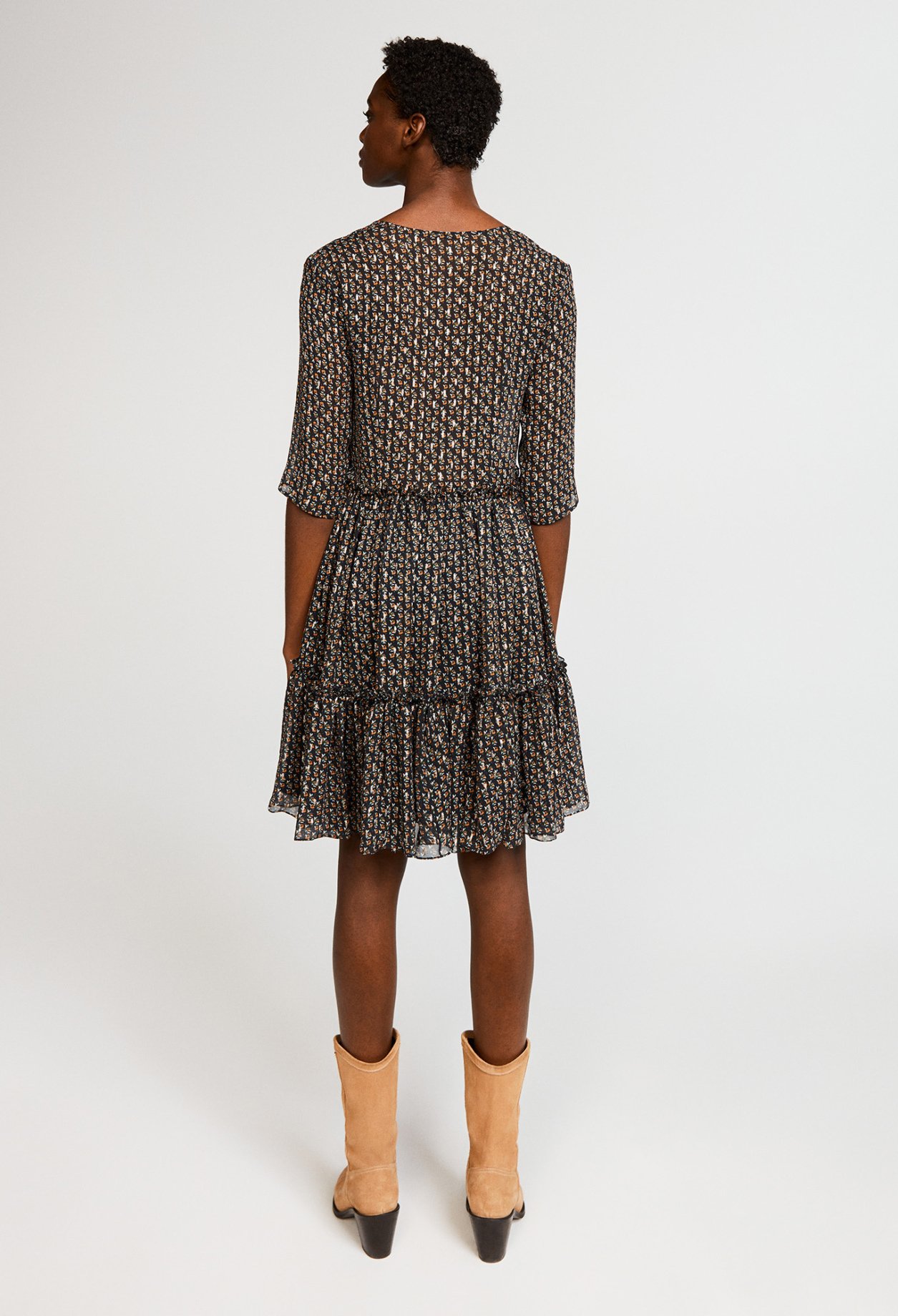 Robe volantee