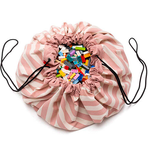 play&go speelkleed en opbergzak noomad - stripes new pink