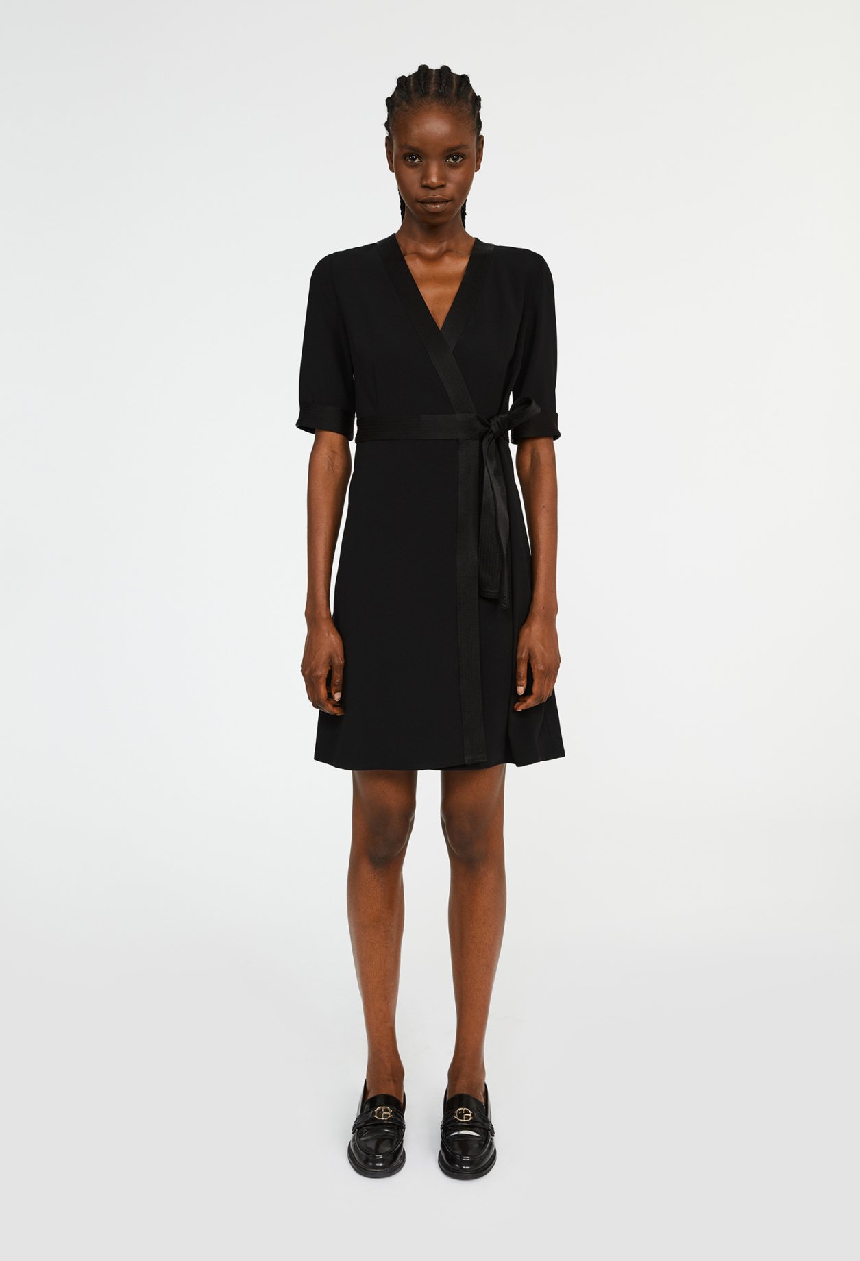 Robe courte porte-feuille