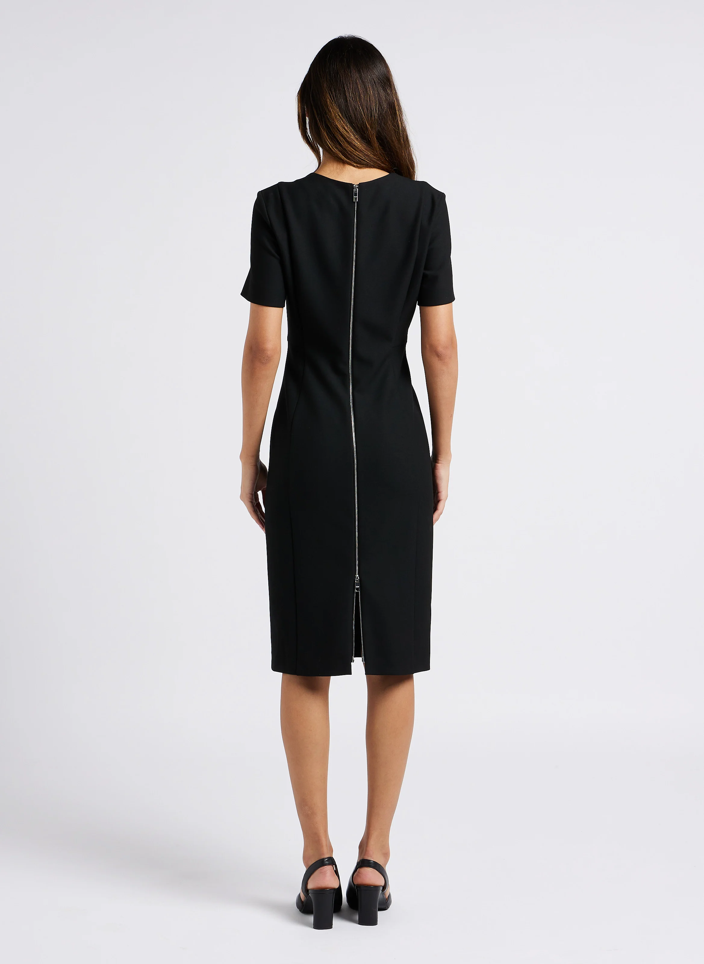 Robe cintrée col V | Noir