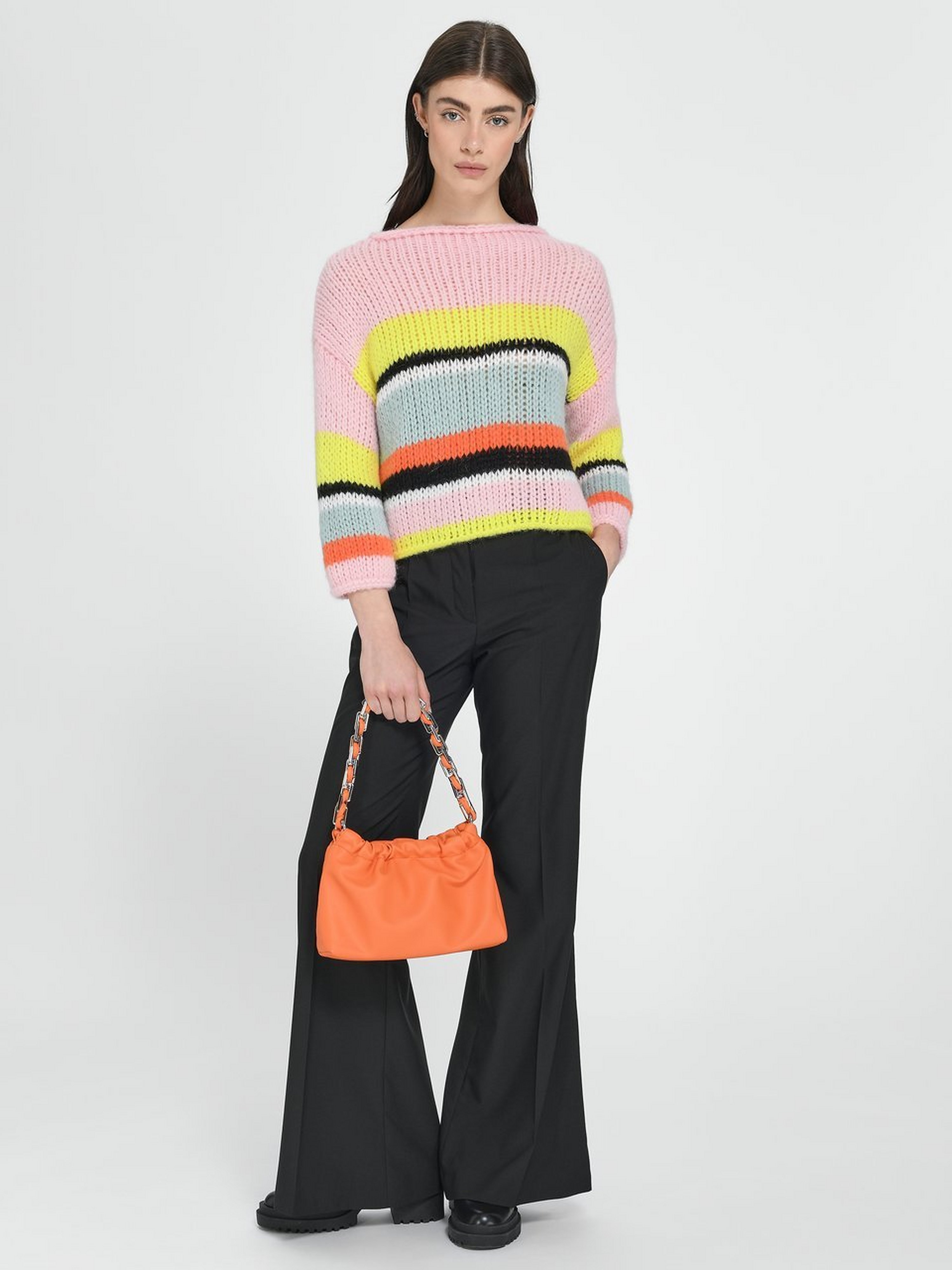 Pullover mit U-Boot-­Ausschnitt
