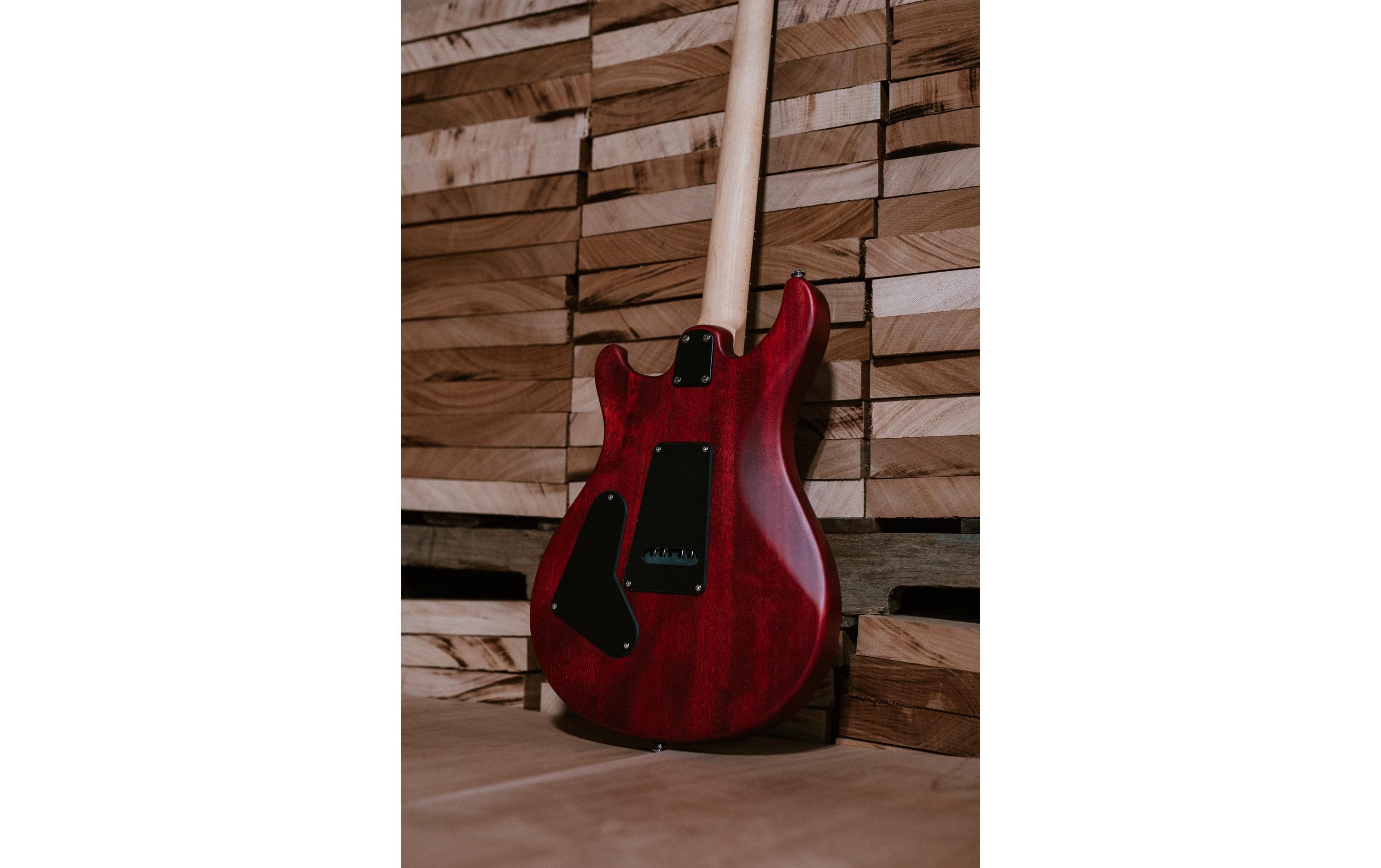 E-Gitarre SE CE 24 Standard Satin Vintage Cherry<br>Moderne Ausgabe der Allzweck-Gitarre