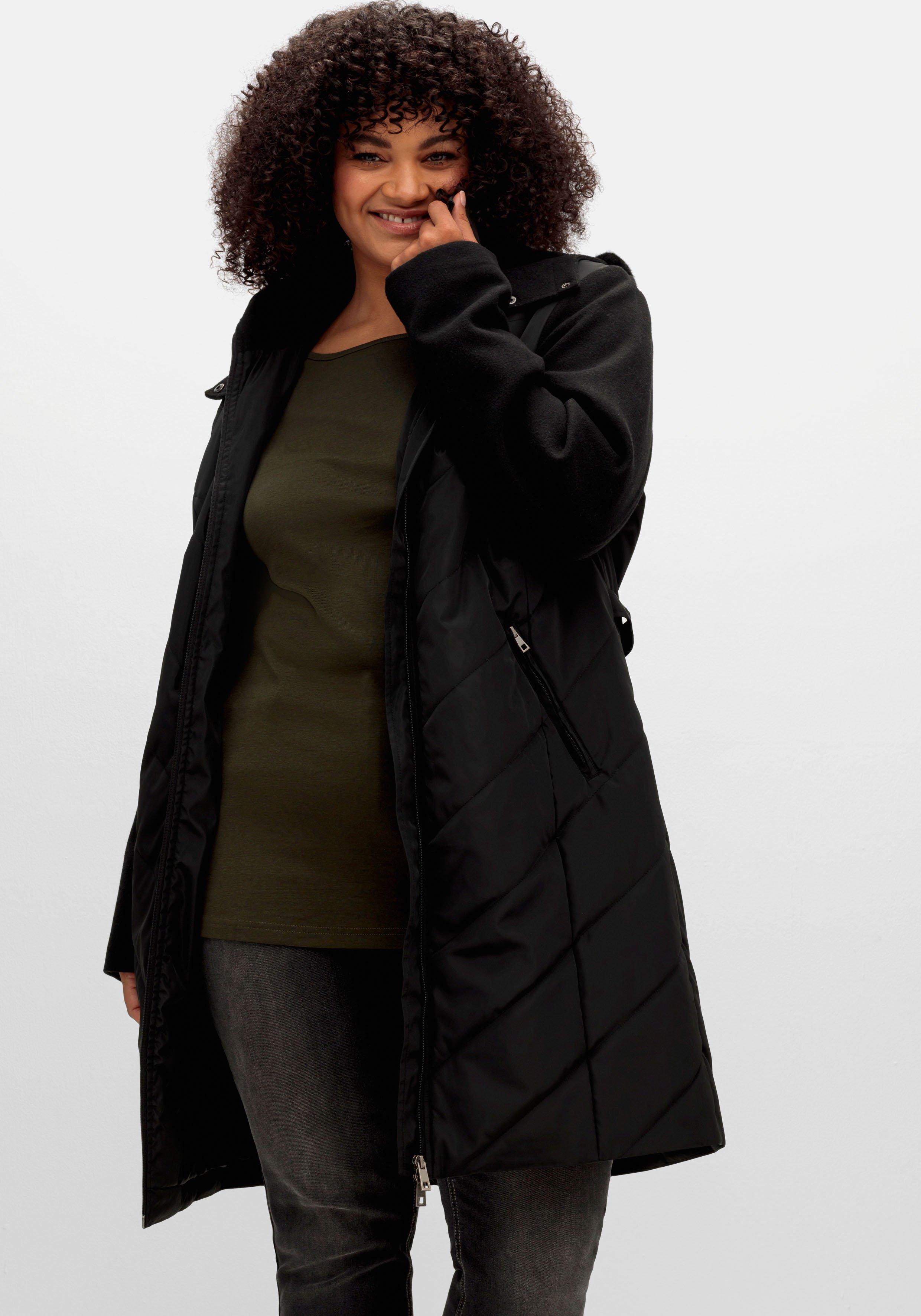 Lange Steppjacke mit Kapuze, im Materialmix
