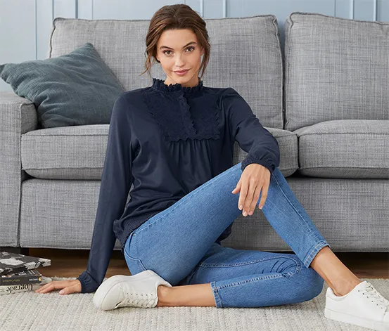 Blusenshirt mit Lochstickerei
