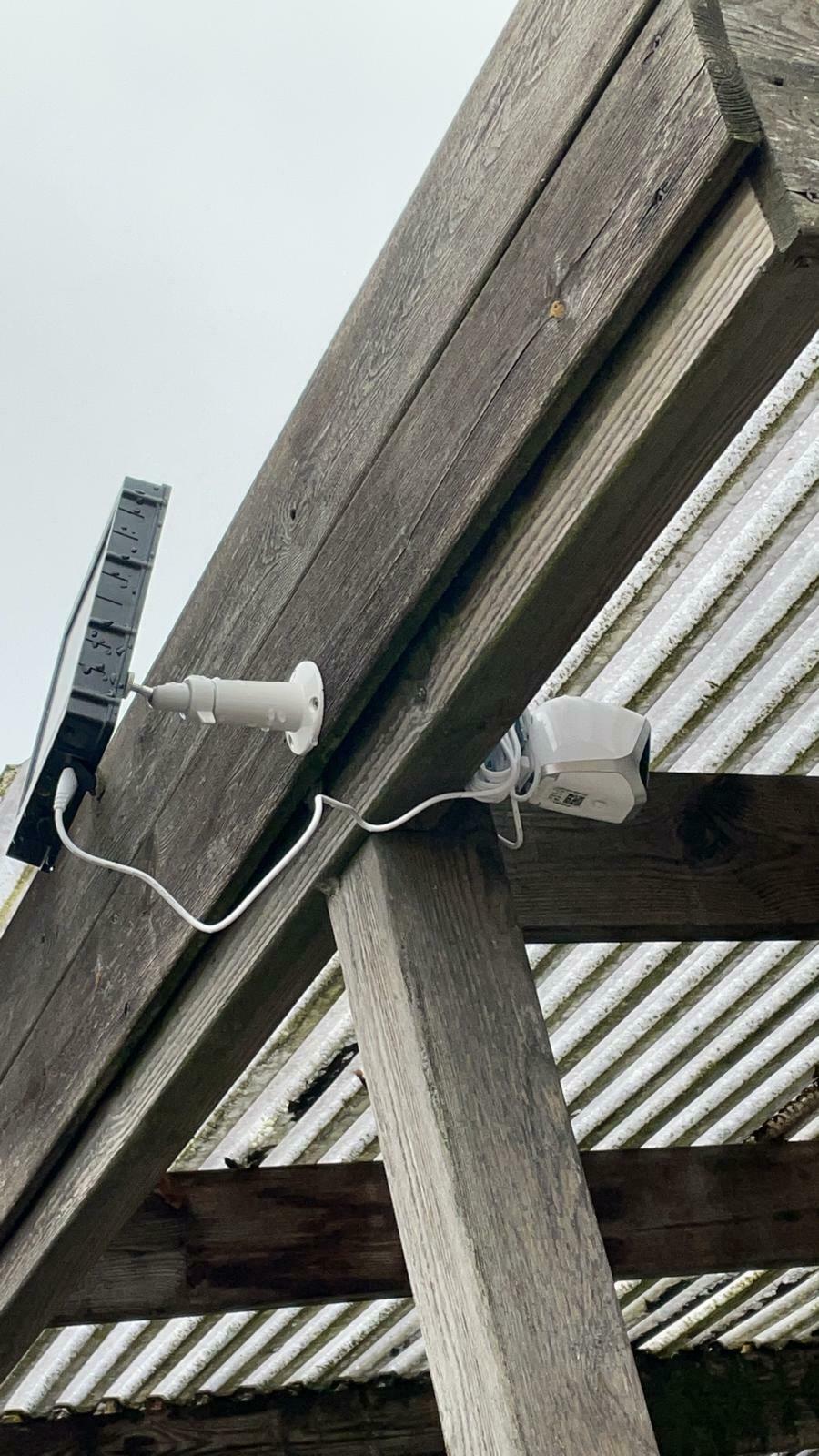 LUVISION Kabellose WLAN Solar IP Kamera Wifi Überwachungskamera mit Akku Solarpanel Sonnenkollektor Bewegungsserkennung
