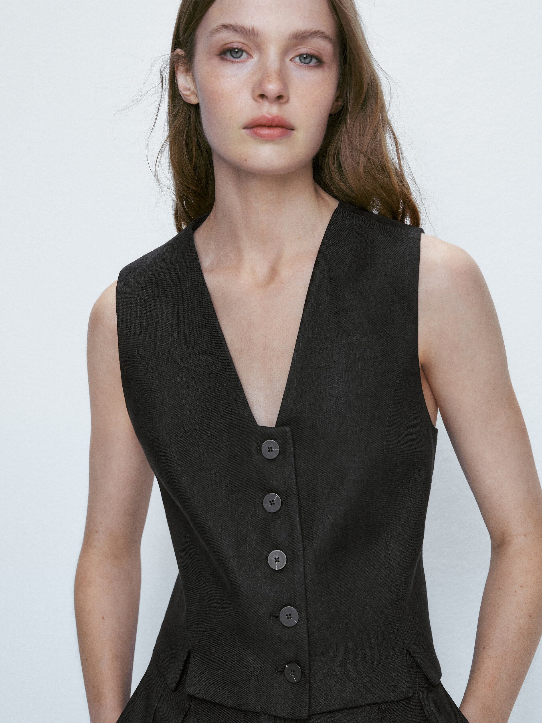 Vestido curto chaleco 100% linho - PRETO