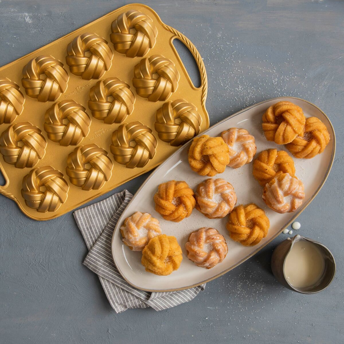 Mini flettet bakeform, 75-årsjubileum