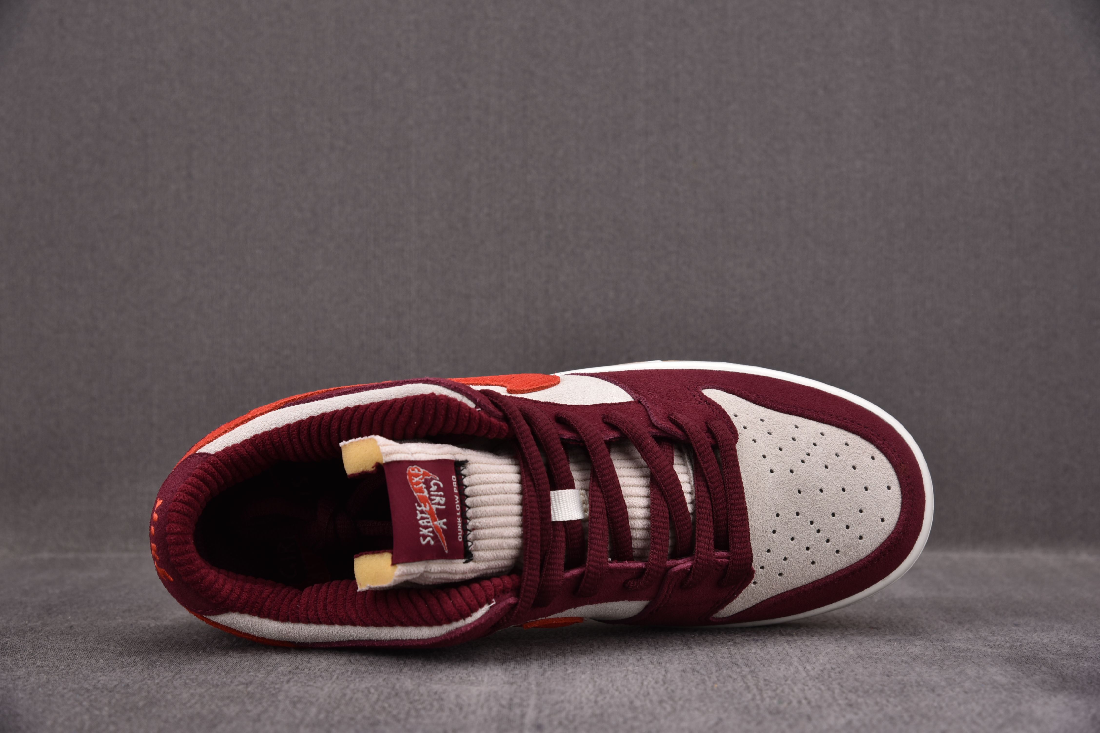 Nike Dunk Low Skate Like a Girl