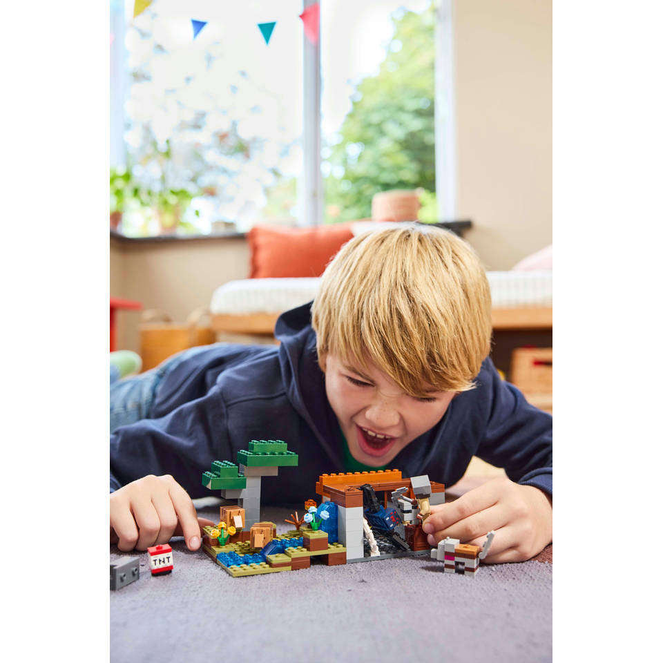 LEGO Minecraft de gordeldieren bij de mijn 21269