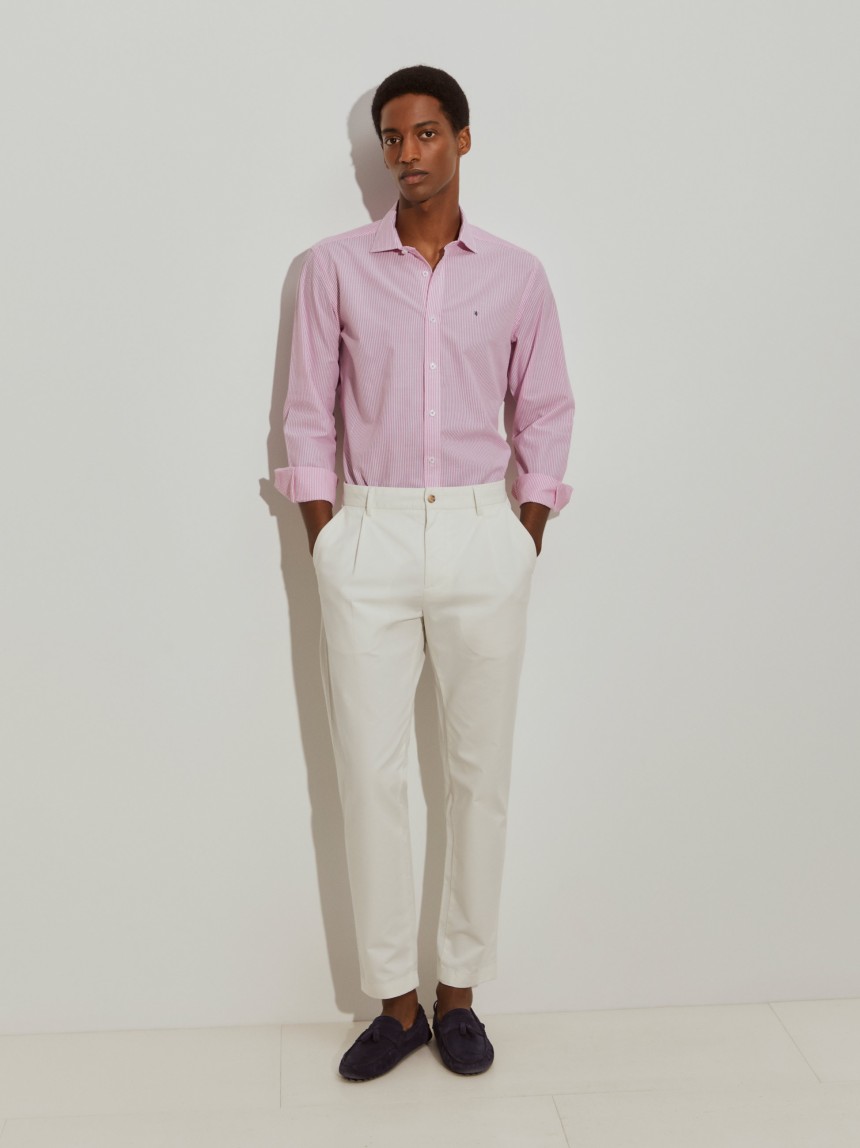 Camisa slim fit seersucker às riscas