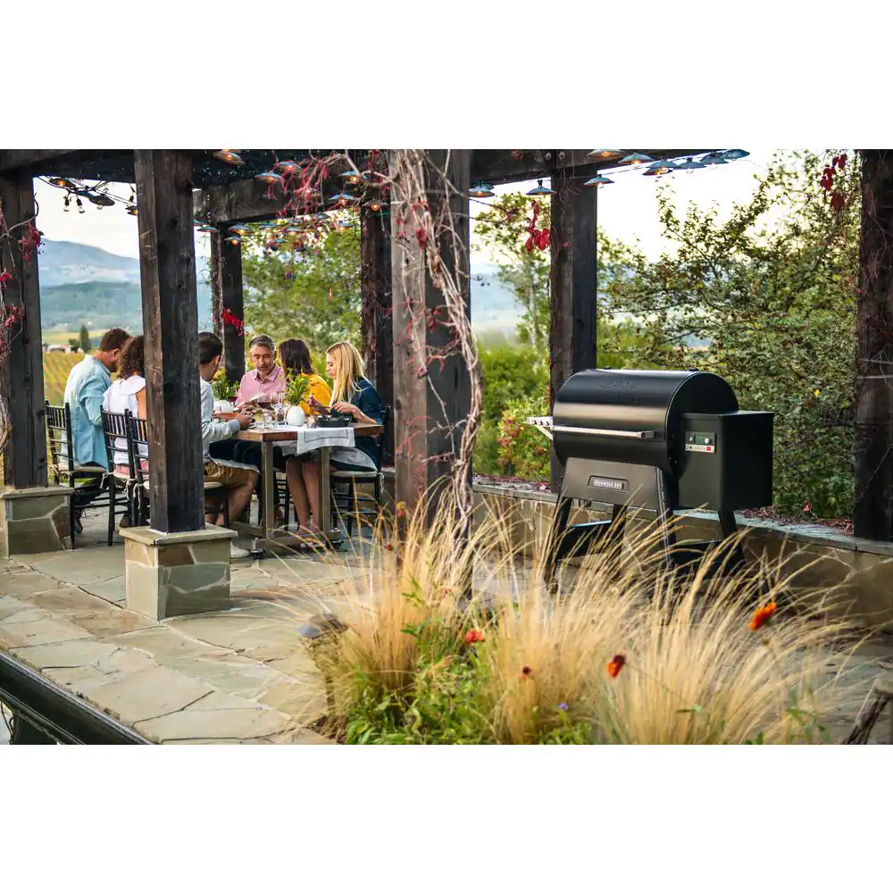 Ironwood 885 Wifi Pellet Grill and Smoker in Black