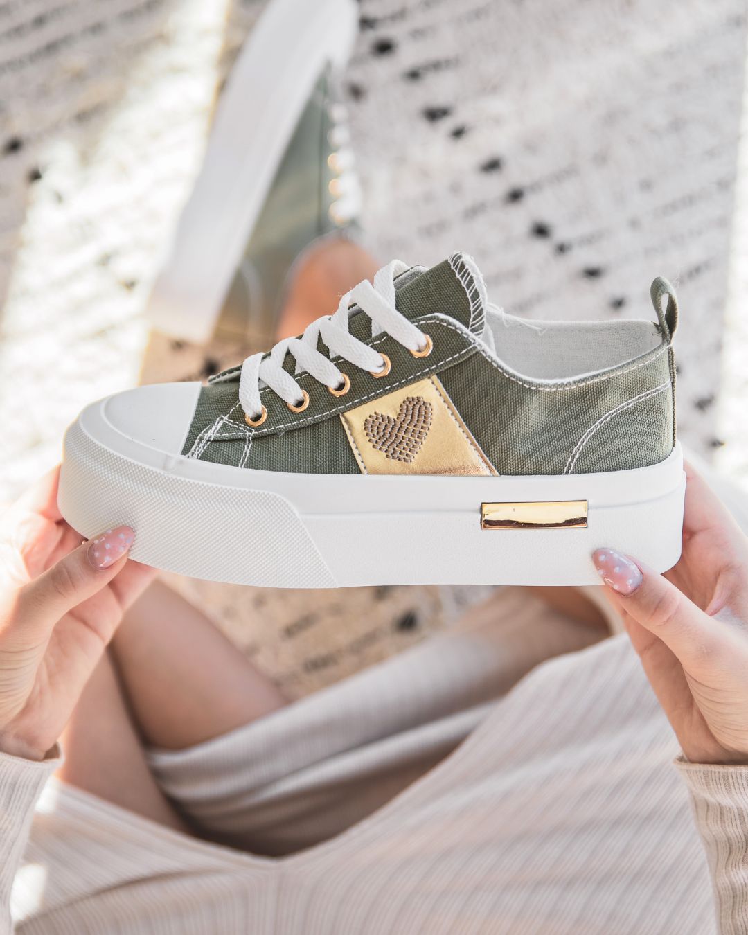 Basket femme kaki en toile à lacets - Donna