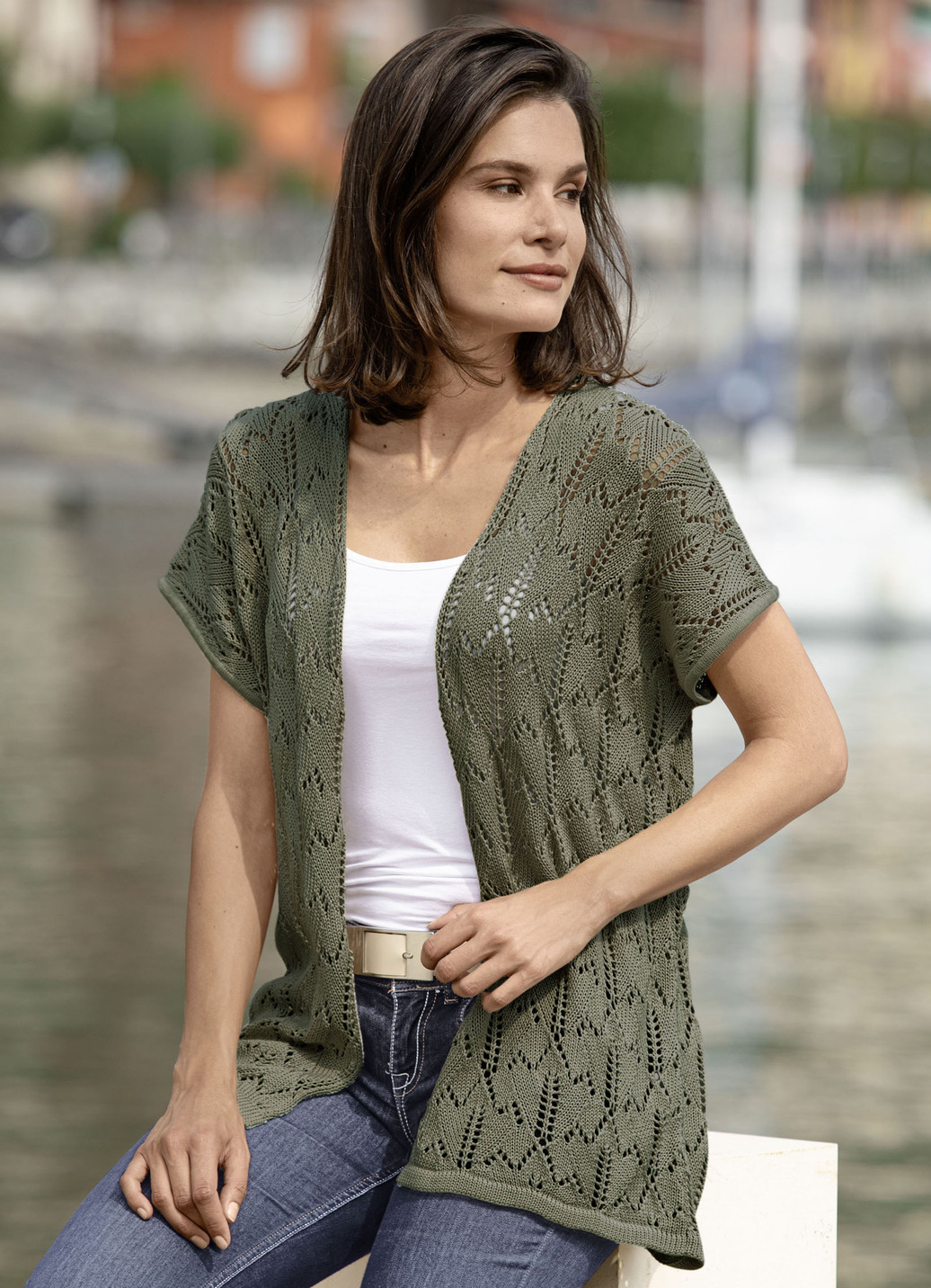 Strickweste mit Ajourmuster