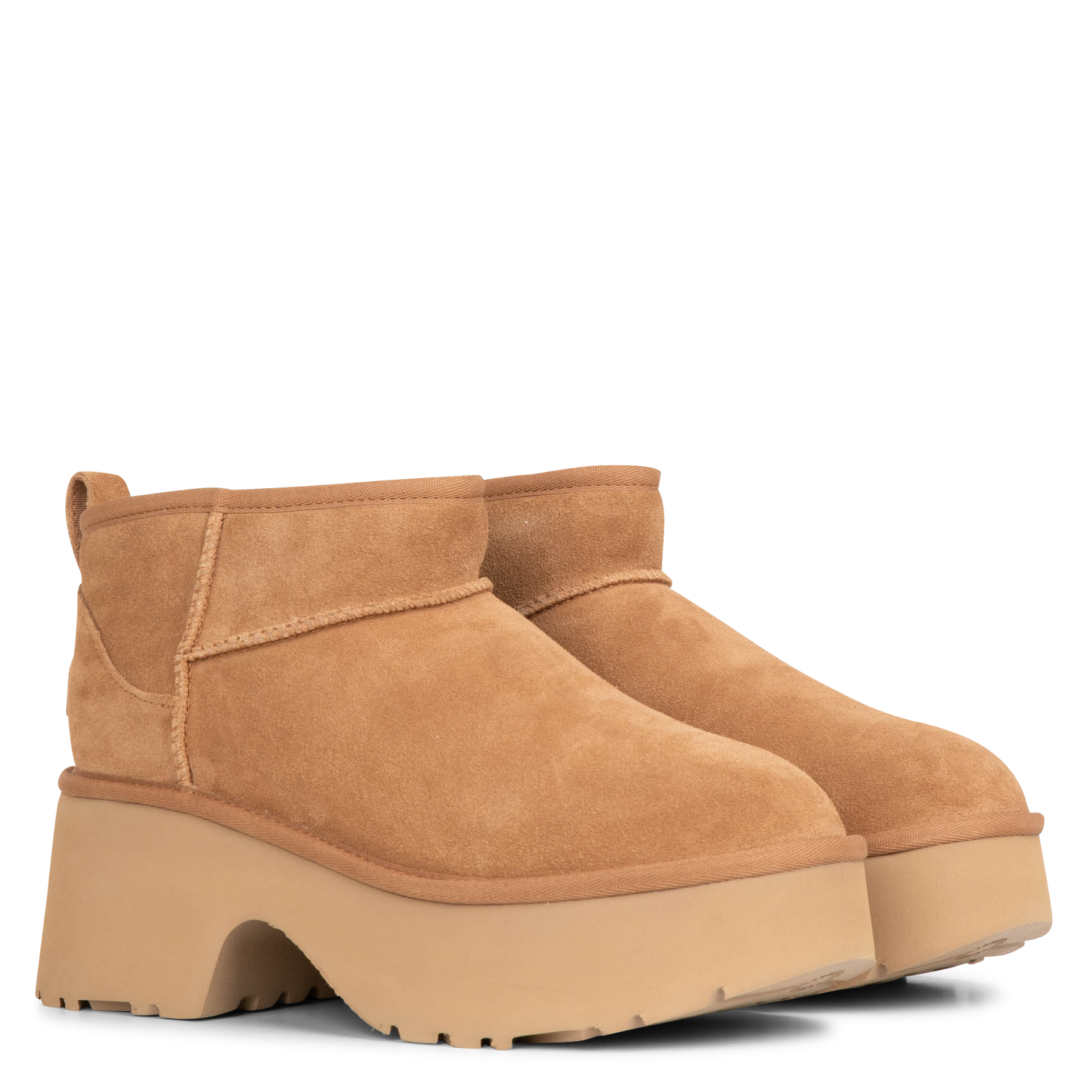CLASSIC ULTRA MINI NEW HEIGHTS - Boots fourrées effet cuir velours | Marron