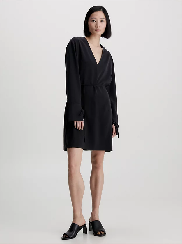 Vestido de sarja estruturado com modelagem relaxada