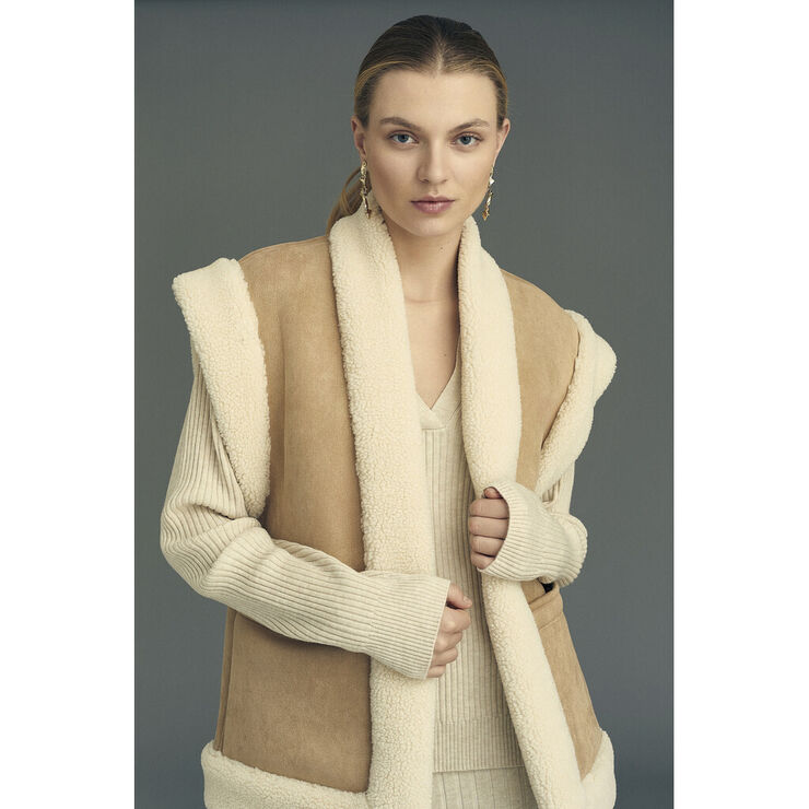 A-VIEW Uria Waistcoat Camel