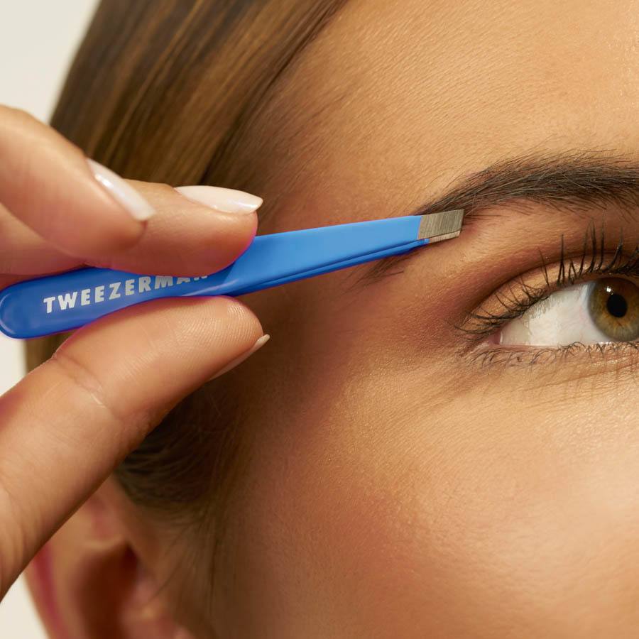 Tweezerman Mini Slant Tweezer Bahama Blue
