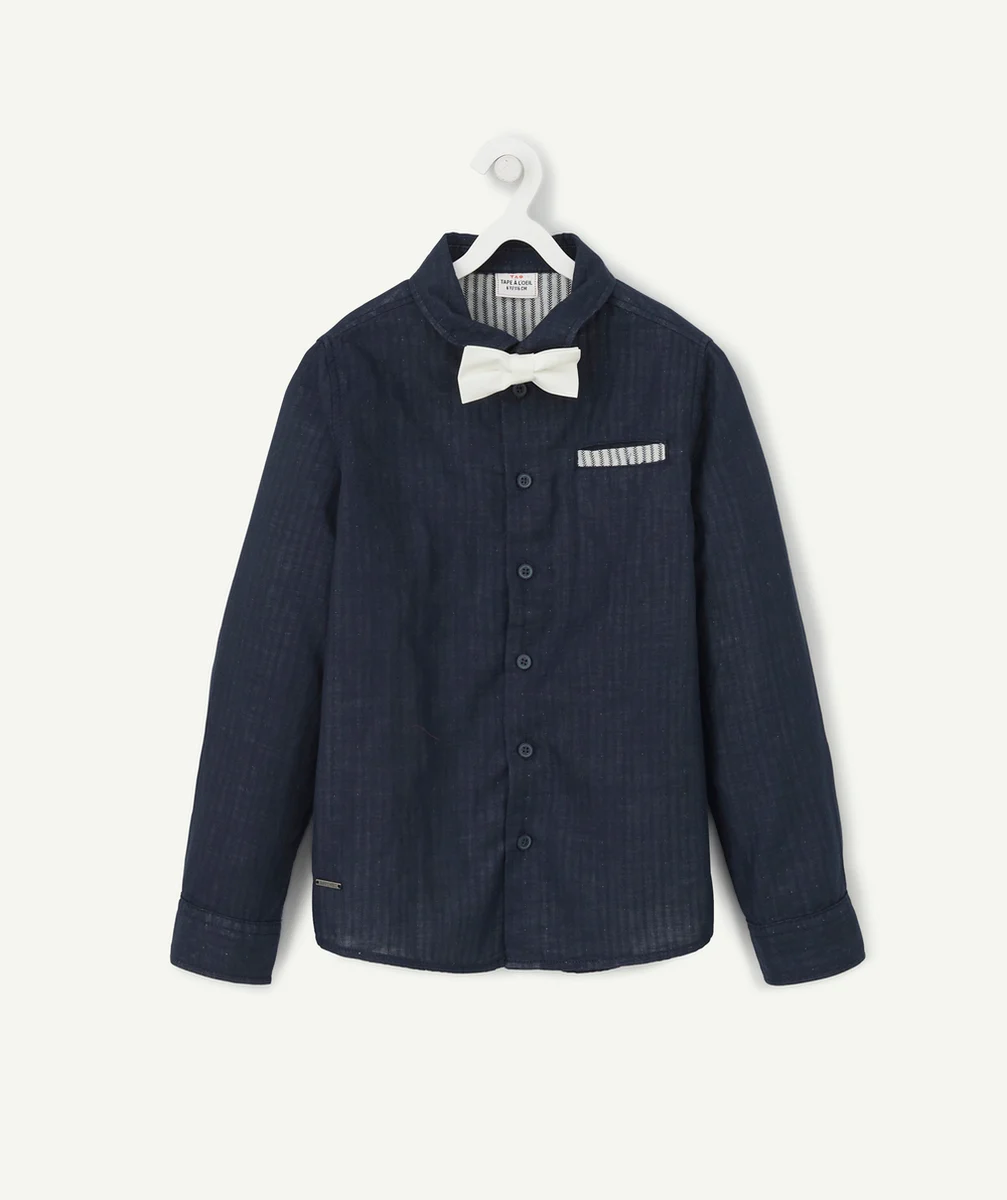 LA CHEMISE BLEU MARINE AVEC NOEUD PAPILLON