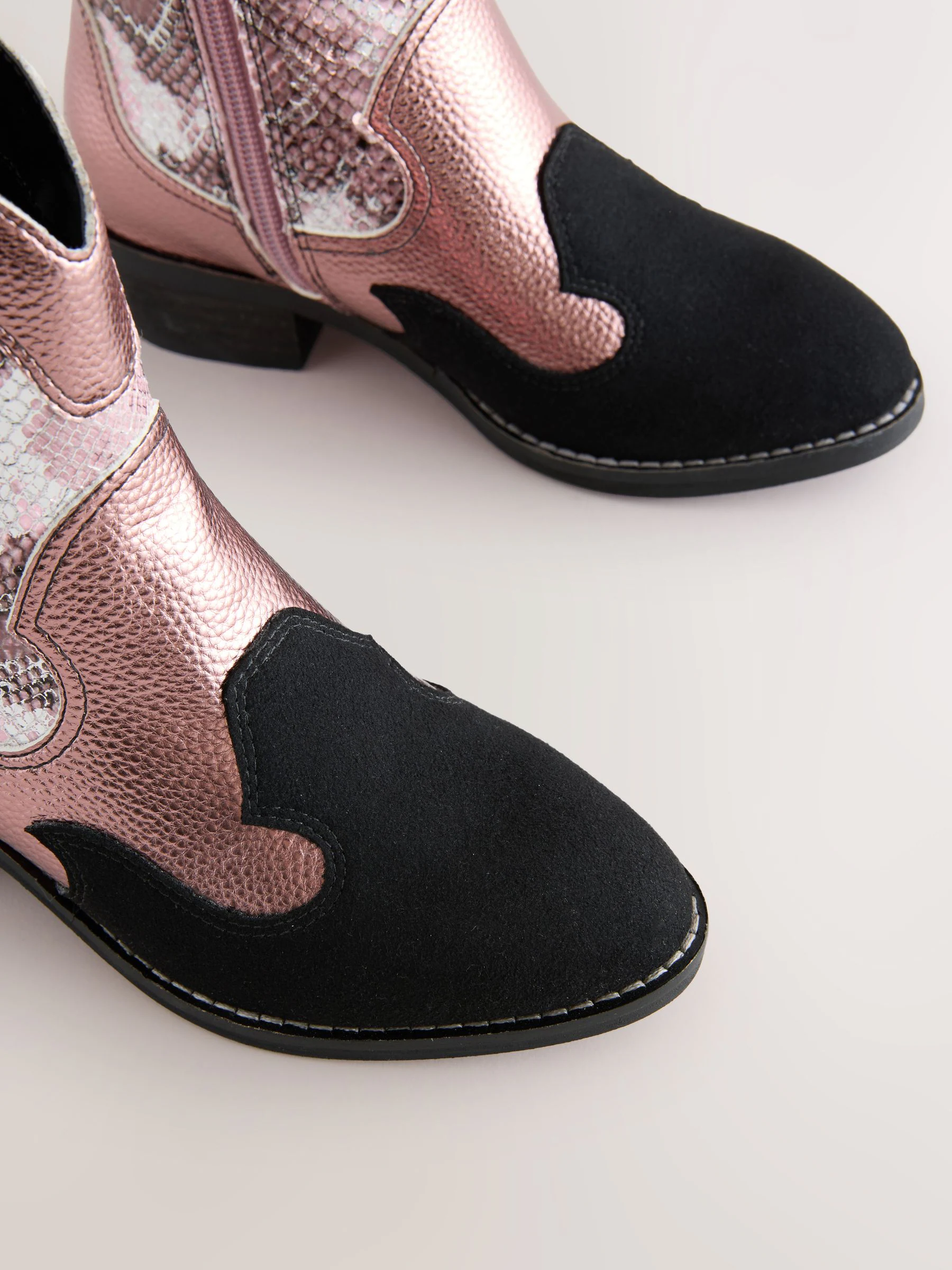 Roze met slangenprint - Enkellaars in cowboystijl
